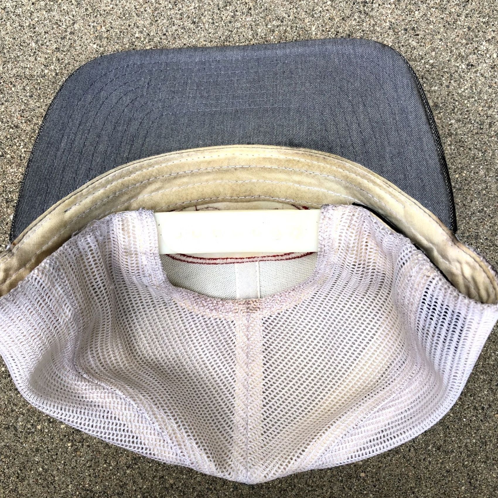 Vintage VINTAGE PACIFIC HEADWEAR Rawlings Trucker Hat Men's Embroidered Snapback Grey Cap Size ONE SIZE - 4 Thumbnail