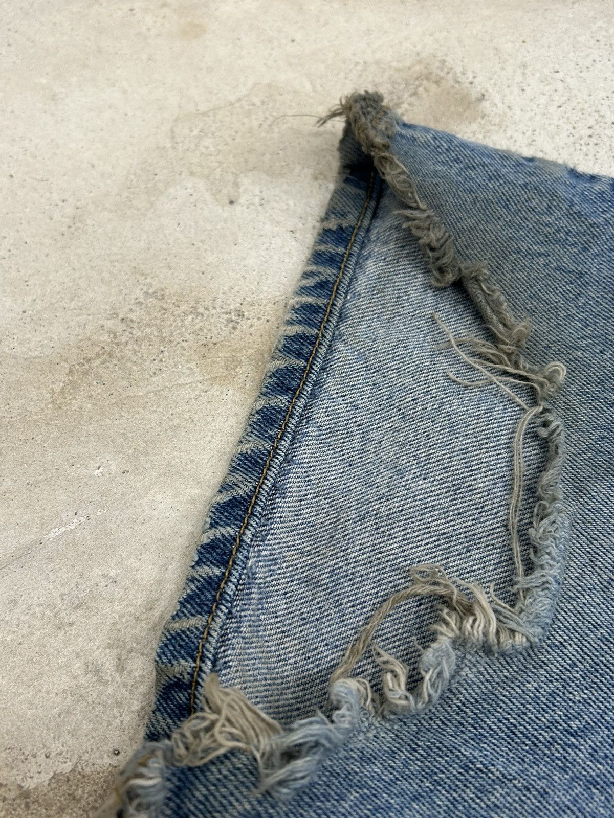 Levi's Vintage Levis 517 Boot Cut Jeans Stonewashed Size US 35 - 12 Thumbnail