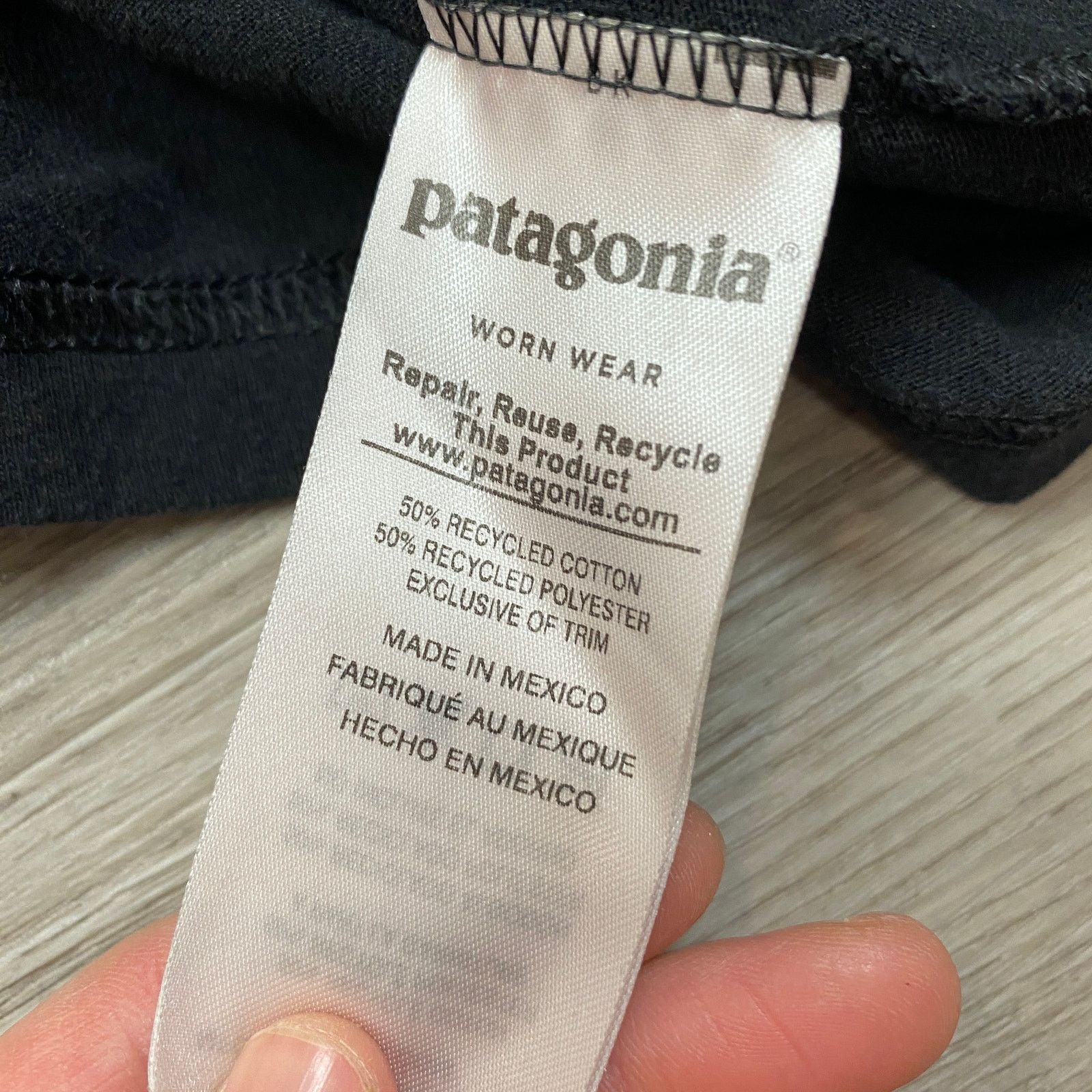 Patagonia Patagonia P-6 Logo Responsibili-Tee Regular Fit Shirt Mens M Size US M / EU 48-50 / 2 - 8 Thumbnail