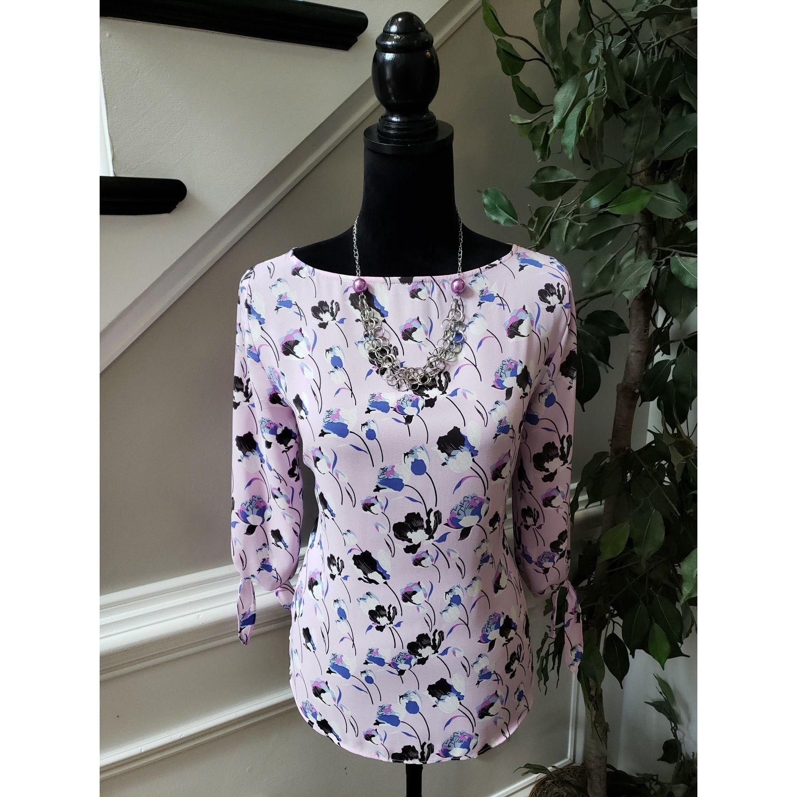 The Unbranded Brand Pink Floral Blouse S Tie Sleeve Scoop Neck Lightweight Top Size S / US 4 / IT 40 - 2 Thumbnail