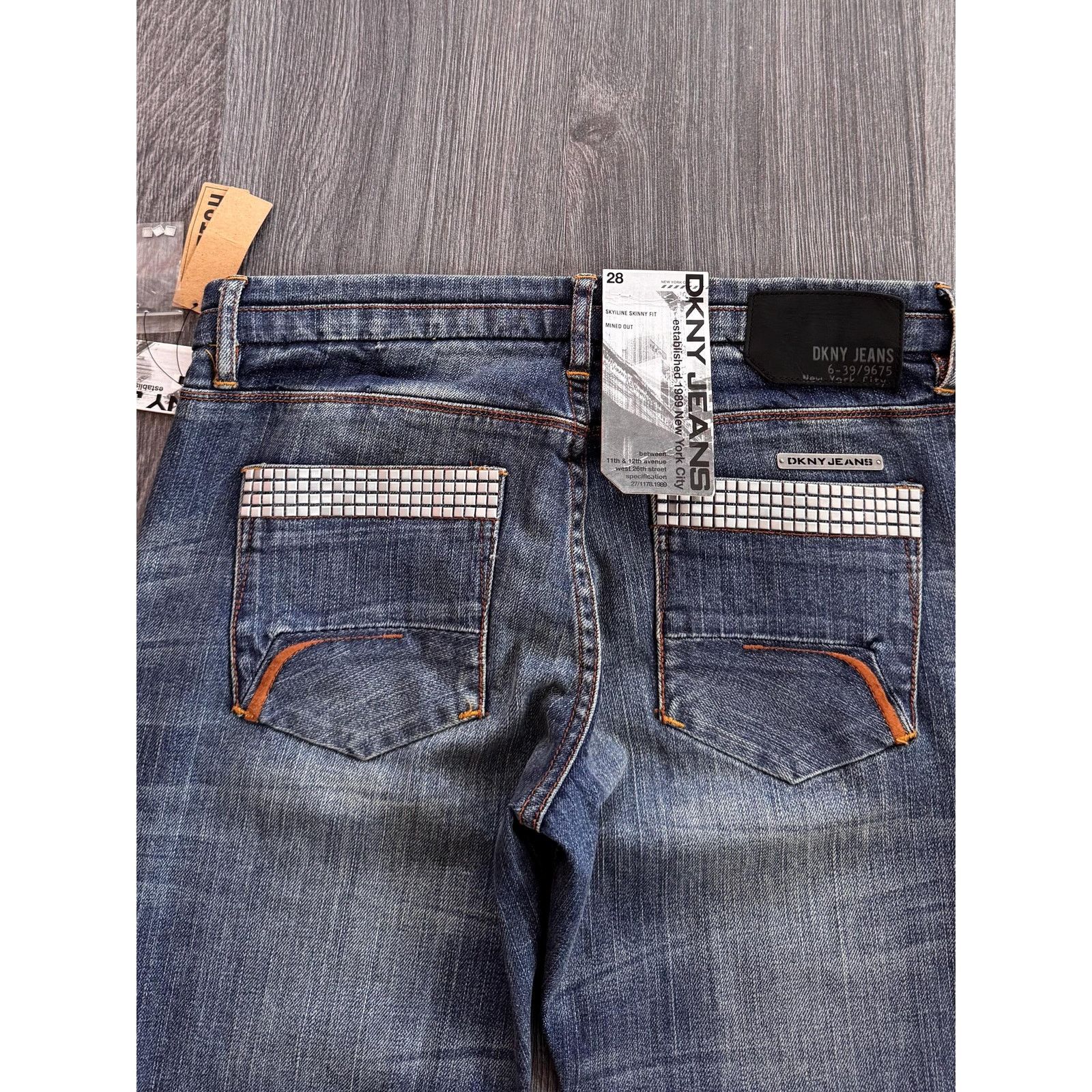 DKNY Y2K Vintage DKNY Washed Jeans New With Tags Size 28" / US 6 / IT 42 - 7 Thumbnail