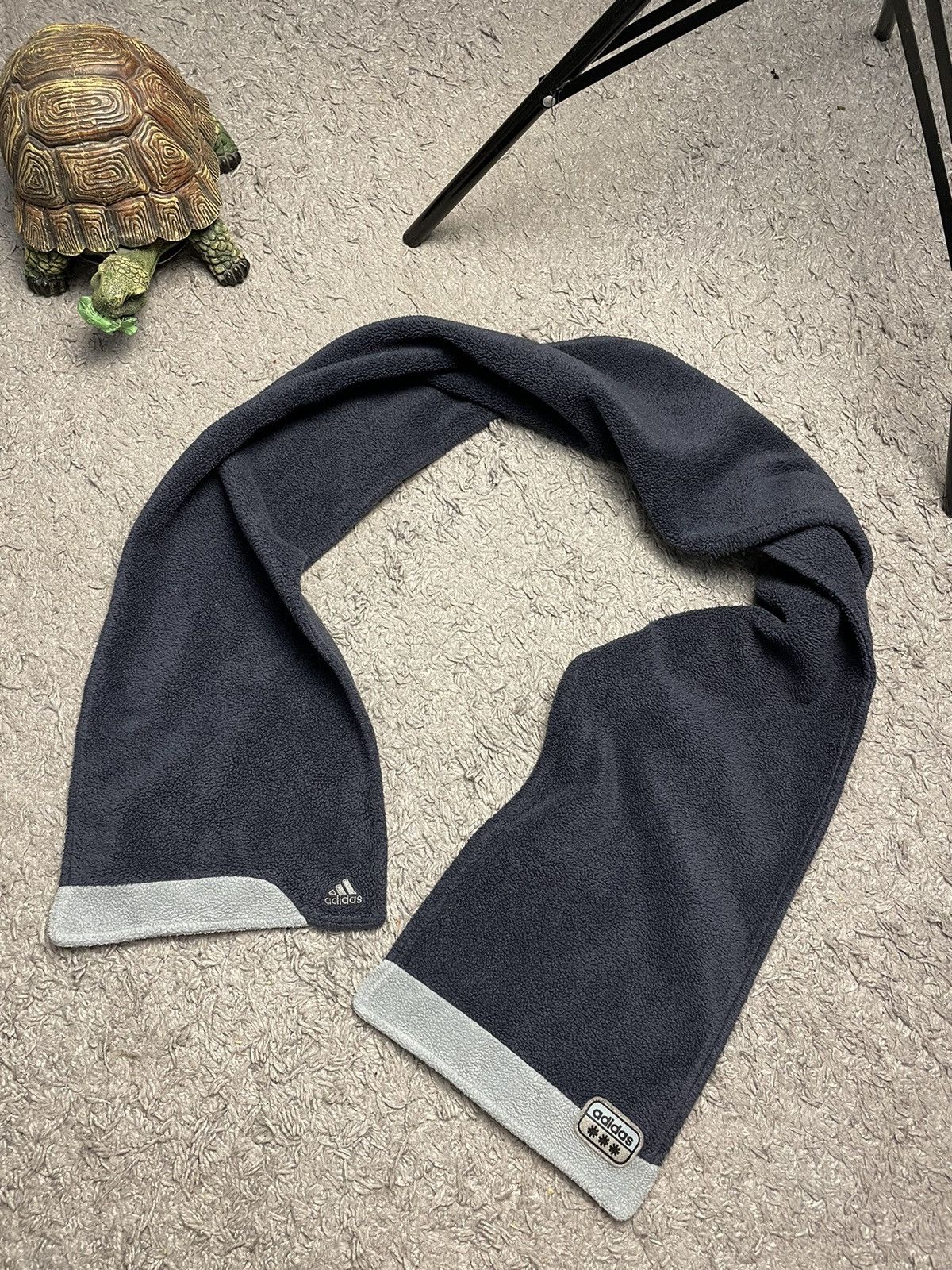 Adidas Vintage Adidas Small Logo Teddy fleece Scarf Size ONE SIZE - 1 Thumbnail