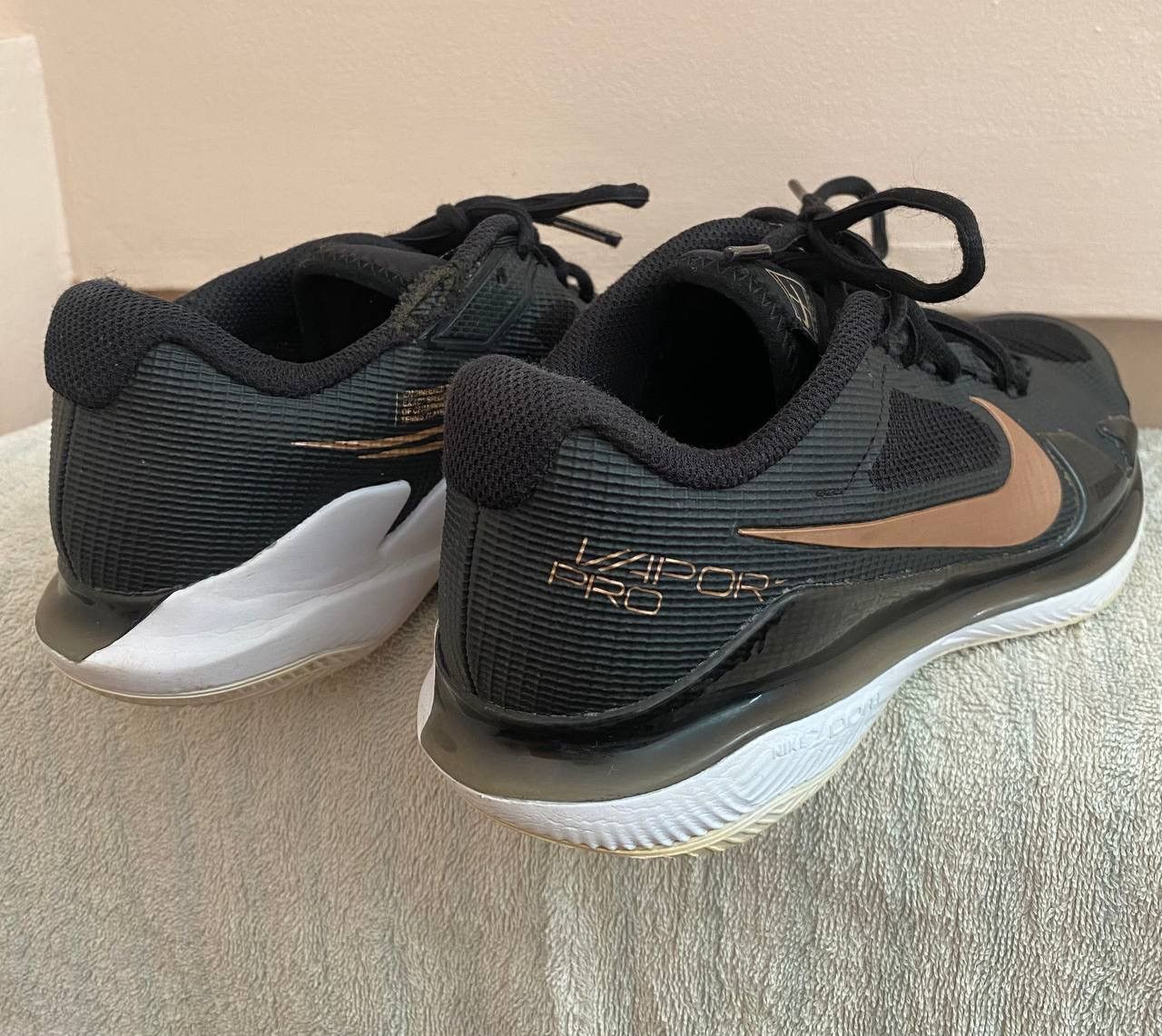 Nike × Vintage 🔥 Nike Court Air Zoom Vapor Pro Black Metallic Red Bronze W Size US 6 / EU 39 - 11 Thumbnail