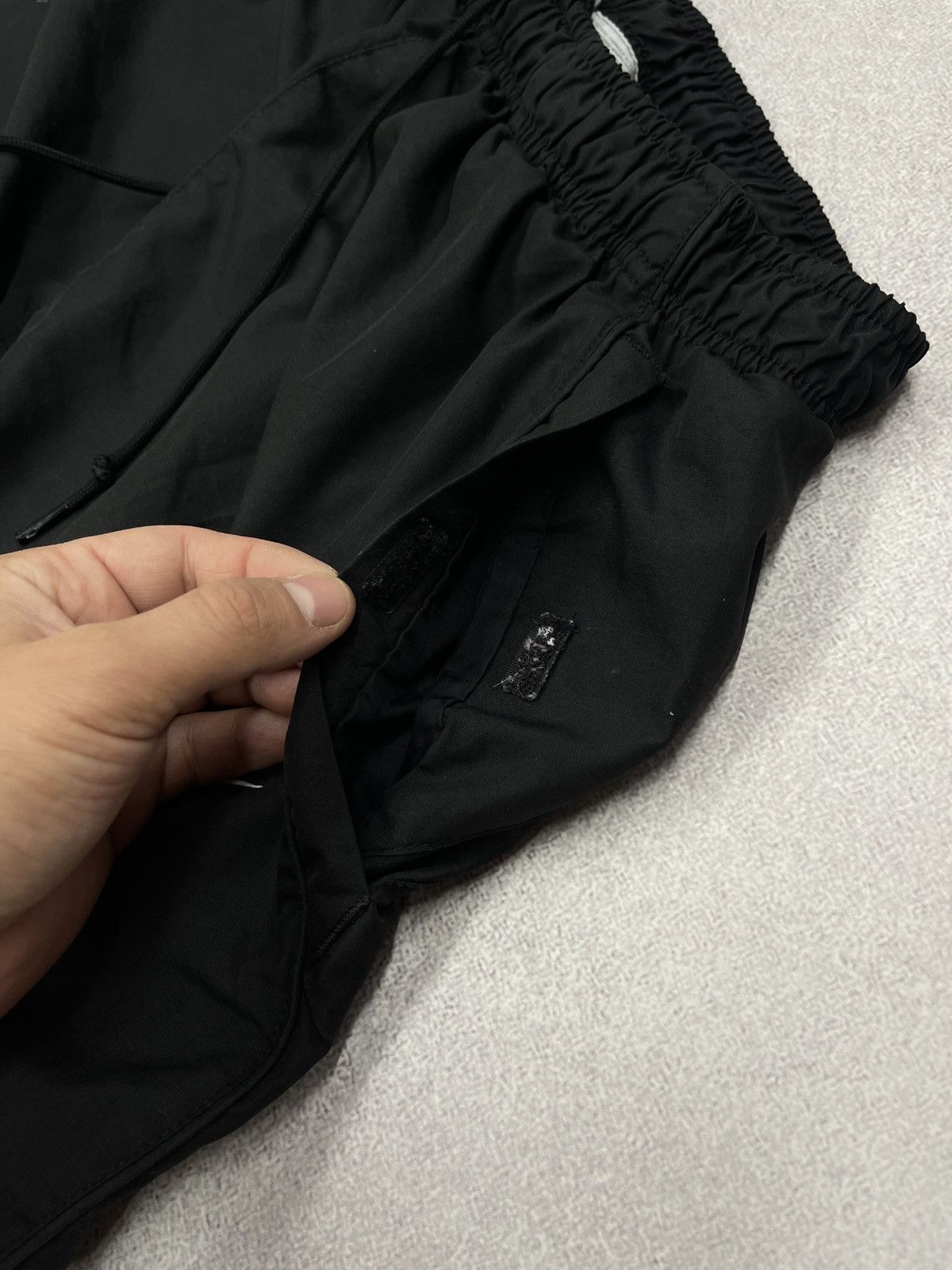 Nike Vintage Nike Nylon Black Sweatpants Drill Drip Y2K ACG TECH Size US 34 / EU 50 - 7 Thumbnail