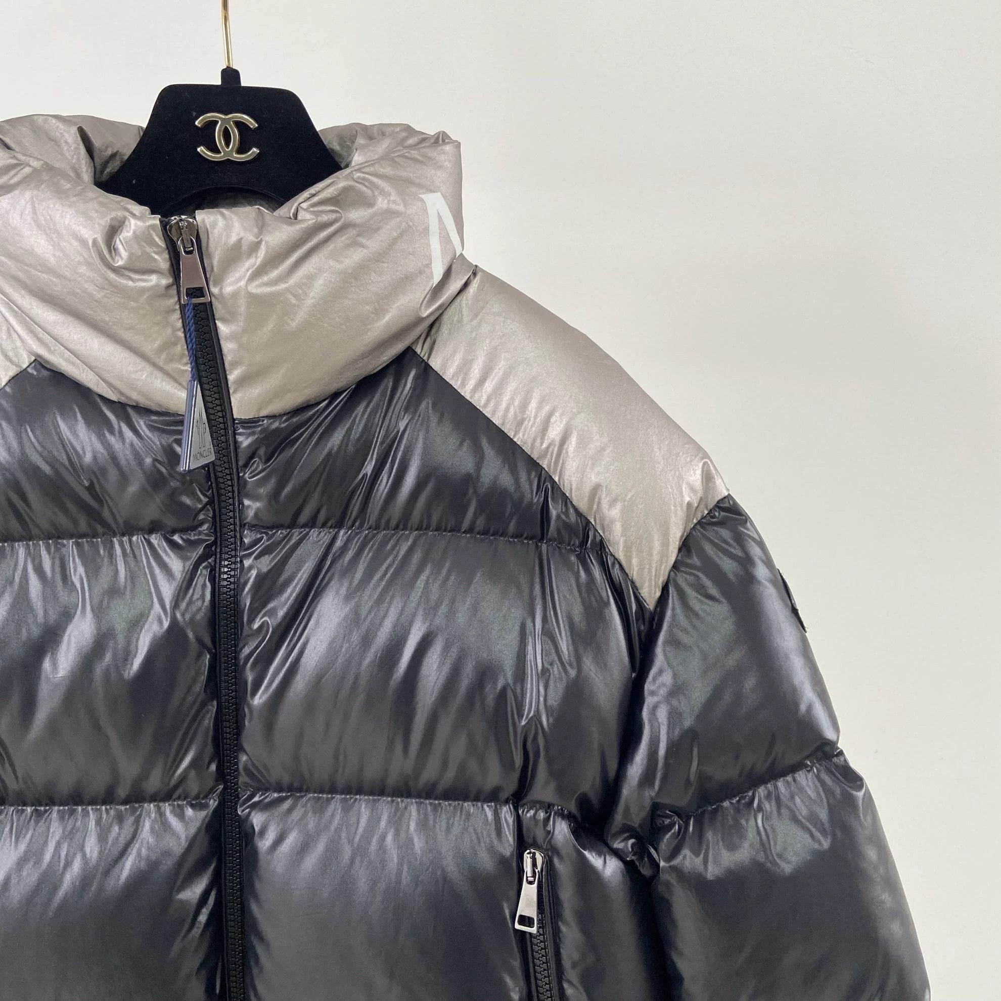 Moncler Moncler Black Glossy Puffer Jacket Size 1 Size US S / EU 44-46 / 1 - 3 Thumbnail