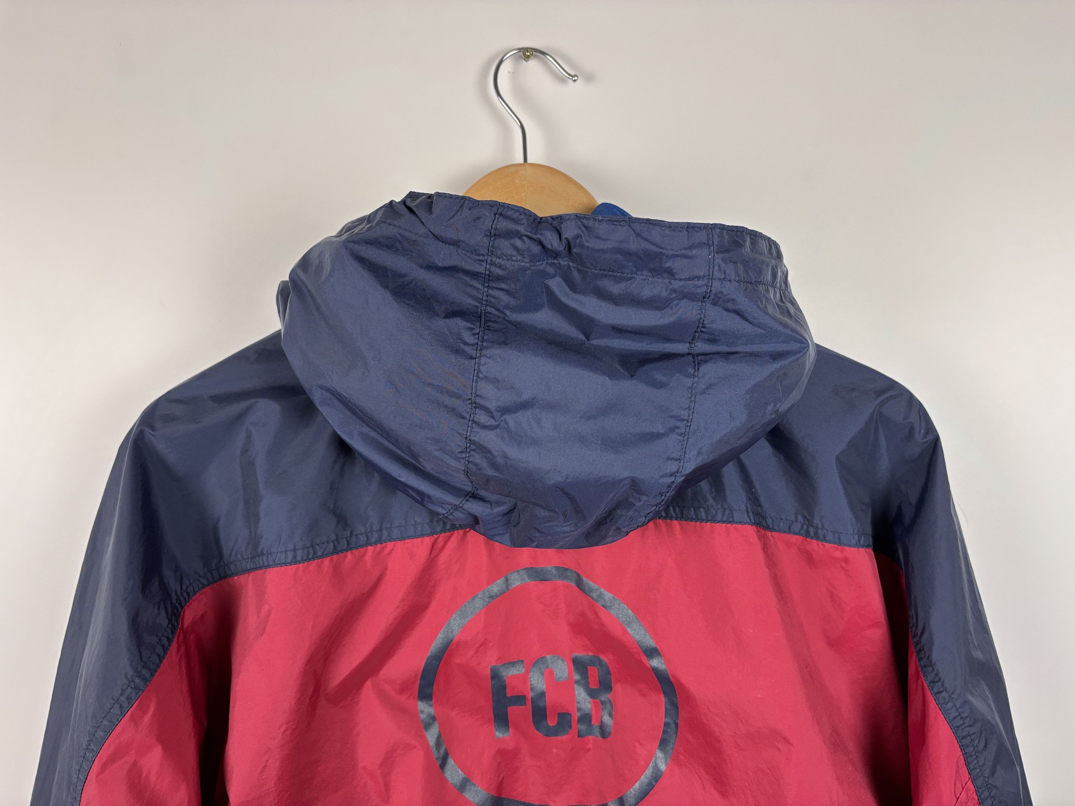 Nike × Vintage Vintage 00s Nike Team FC Barcelona Light Jacket Windbreaker Size US XL / EU 56 / 4 - 5 Thumbnail