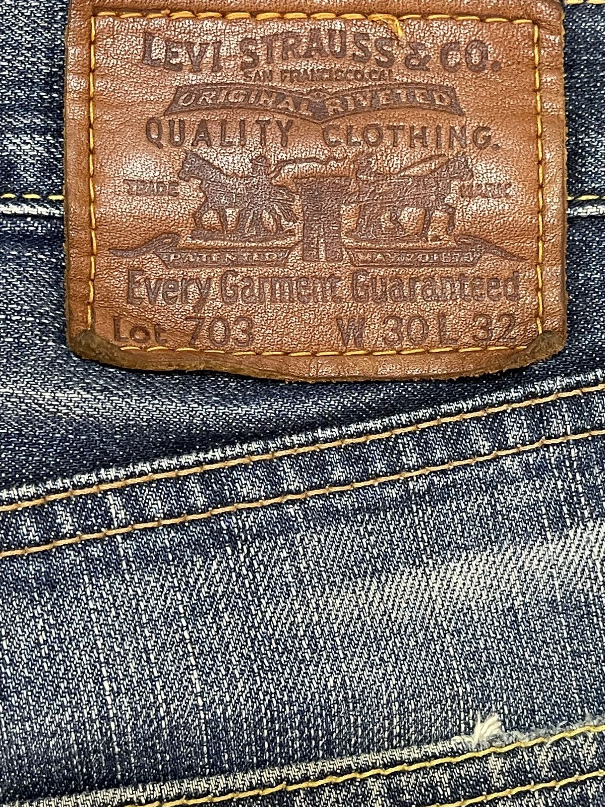 Levi's Vintage 90s Levis 703 Blue Faded Wash Distressed Baggy Jeans Size US 31 - 9 Thumbnail