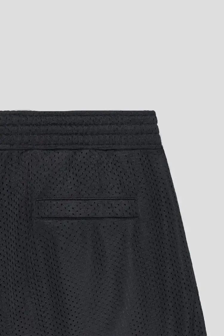 Givenchy o1w1db10325 Board Short in Black Size US 26 / EU 42 - 2 Thumbnail