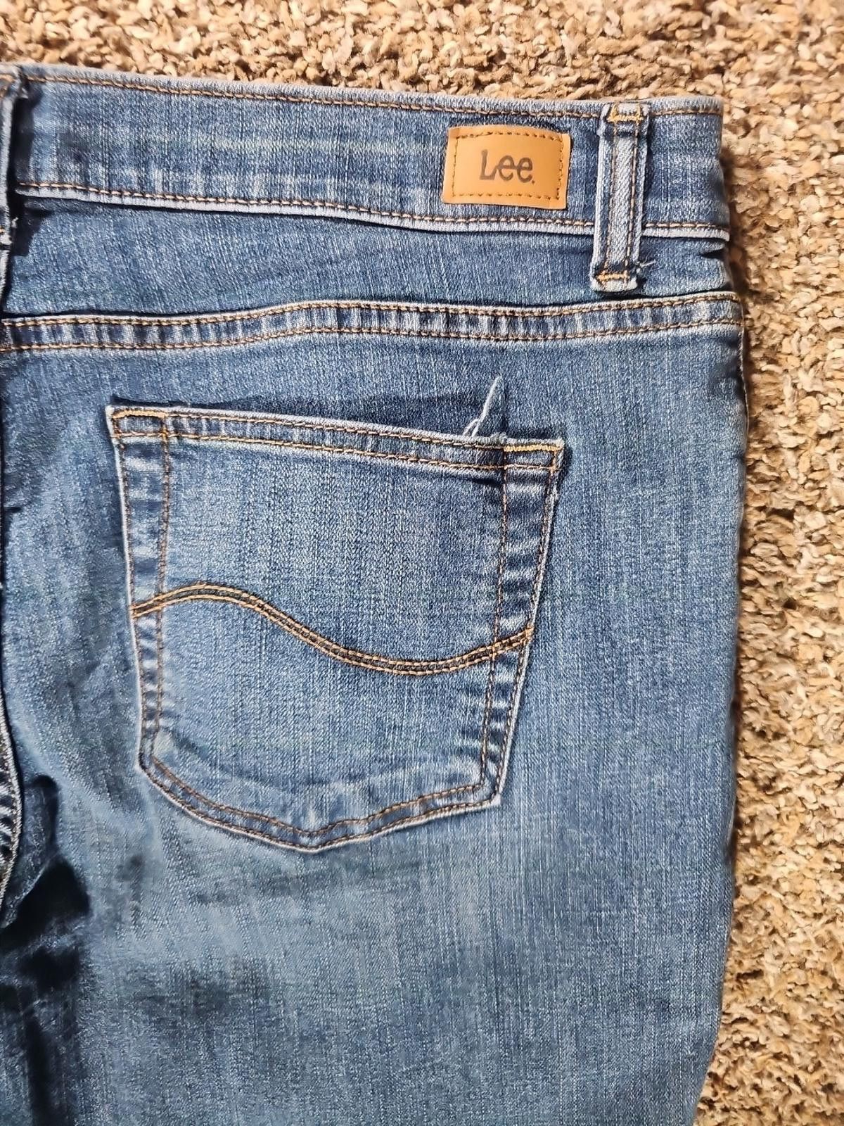 Lee Lee Petites Relaxed Fit Straight Leg Mid Rise Sz 4 Size 27" / US 4 / IT 40 - 6 Thumbnail