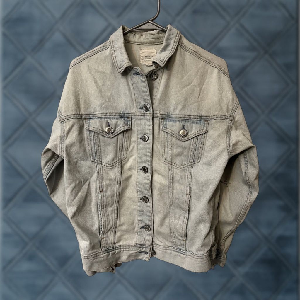 American Eagle Outfitters American Eagle Outfitters Jacket Women's XS Light Wash Distressed Denim Long Sleeve Blue Size 26" / US 2 / IT 38 - 1 Thumbnail