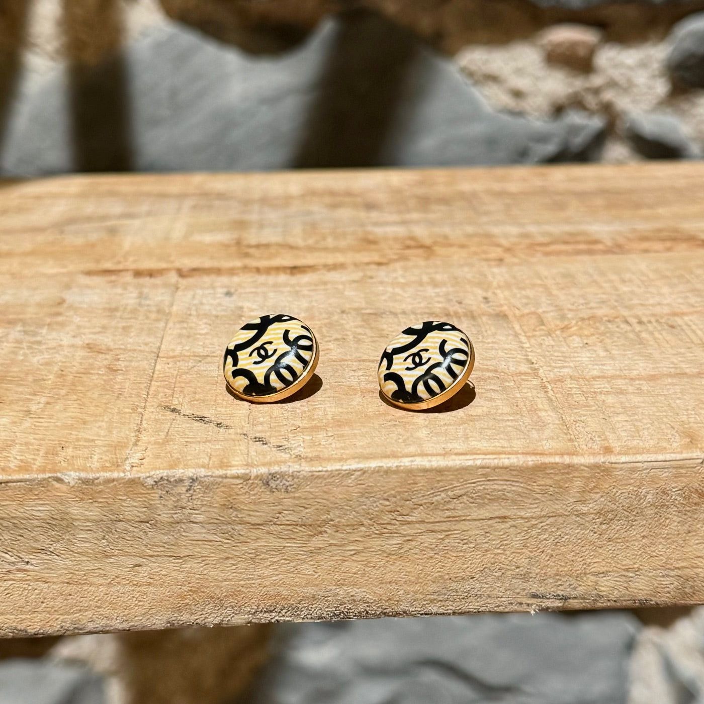 Chanel Chanel 2002 02P CC Logo Striped Round Stud Earrings Size ONE SIZE - 2 Thumbnail