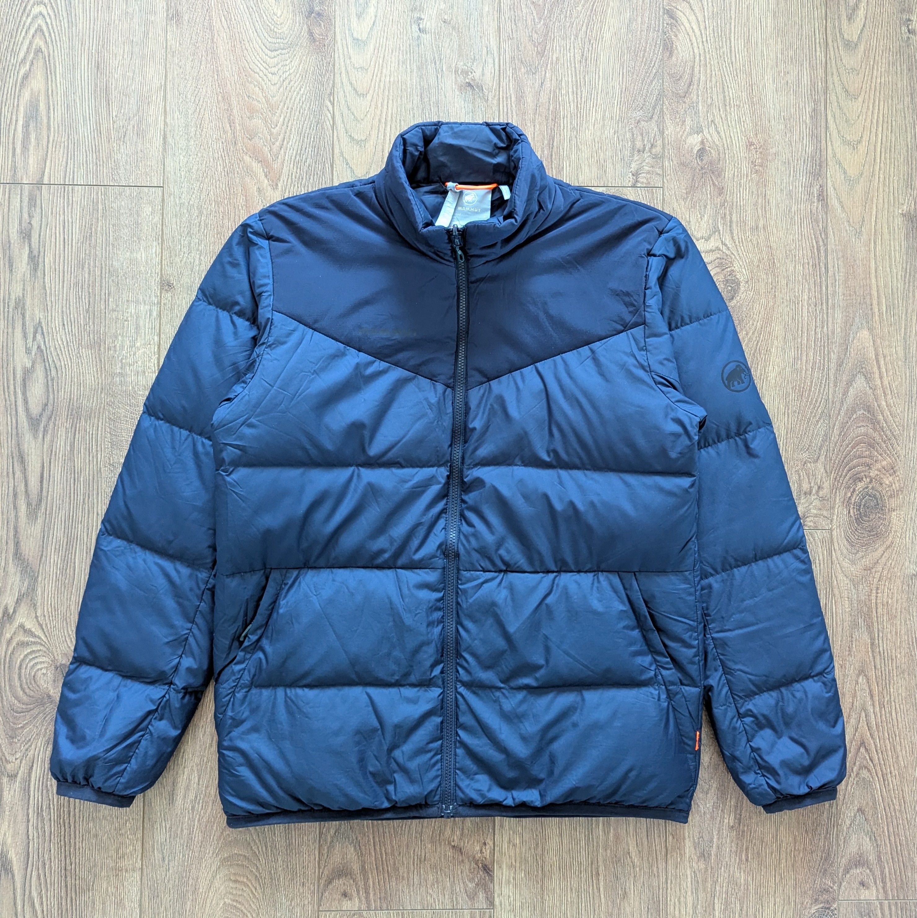 Mammut Mammut Reversible Down Jacket Size M Navy Outdoor Trekking Size US M / EU 48-50 / 2 - 2 Thumbnail