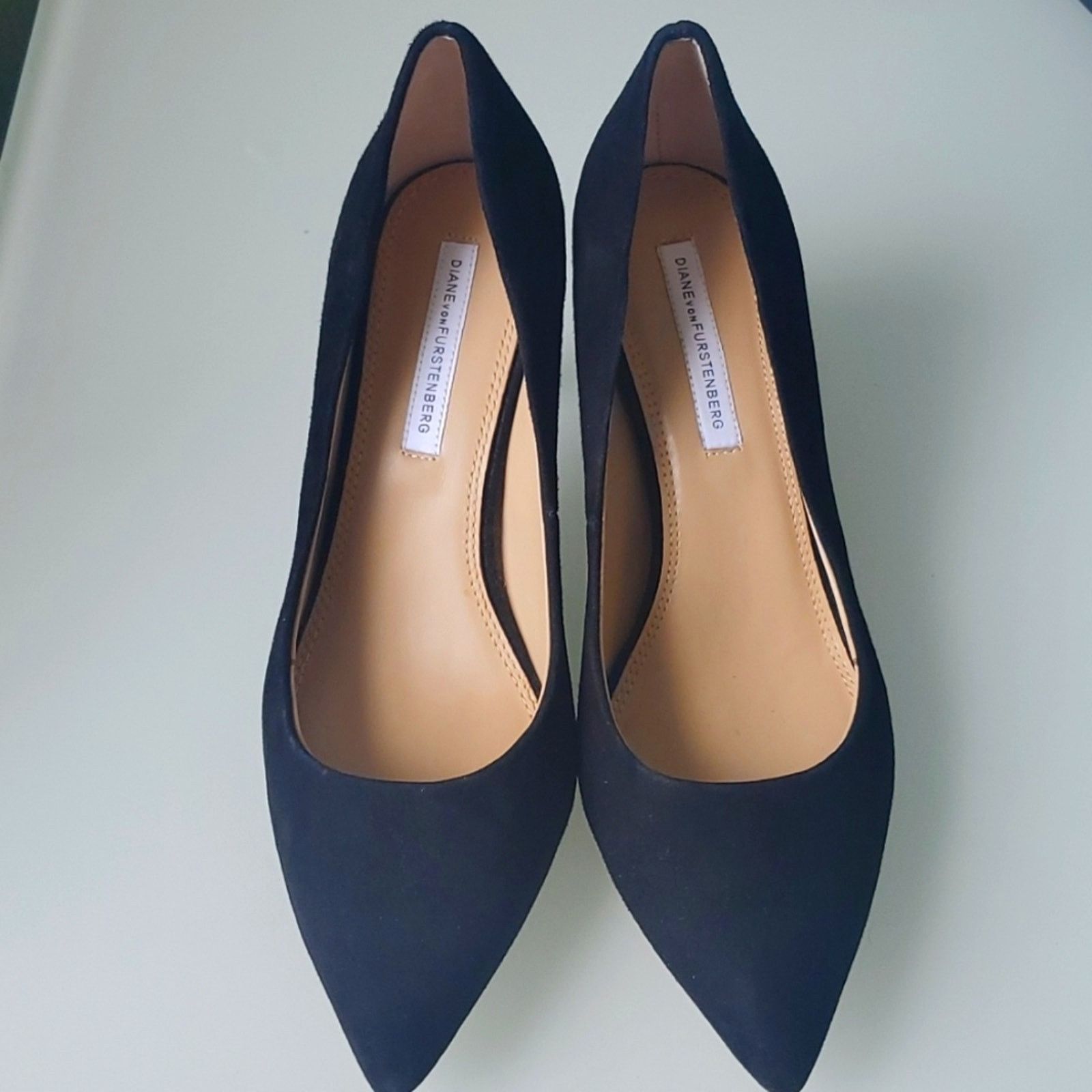 Diane von Furstenberg Like new Diane von Furstenberg Black Suede Heels Size 8M Size US 8 / IT 38 - 1 Thumbnail