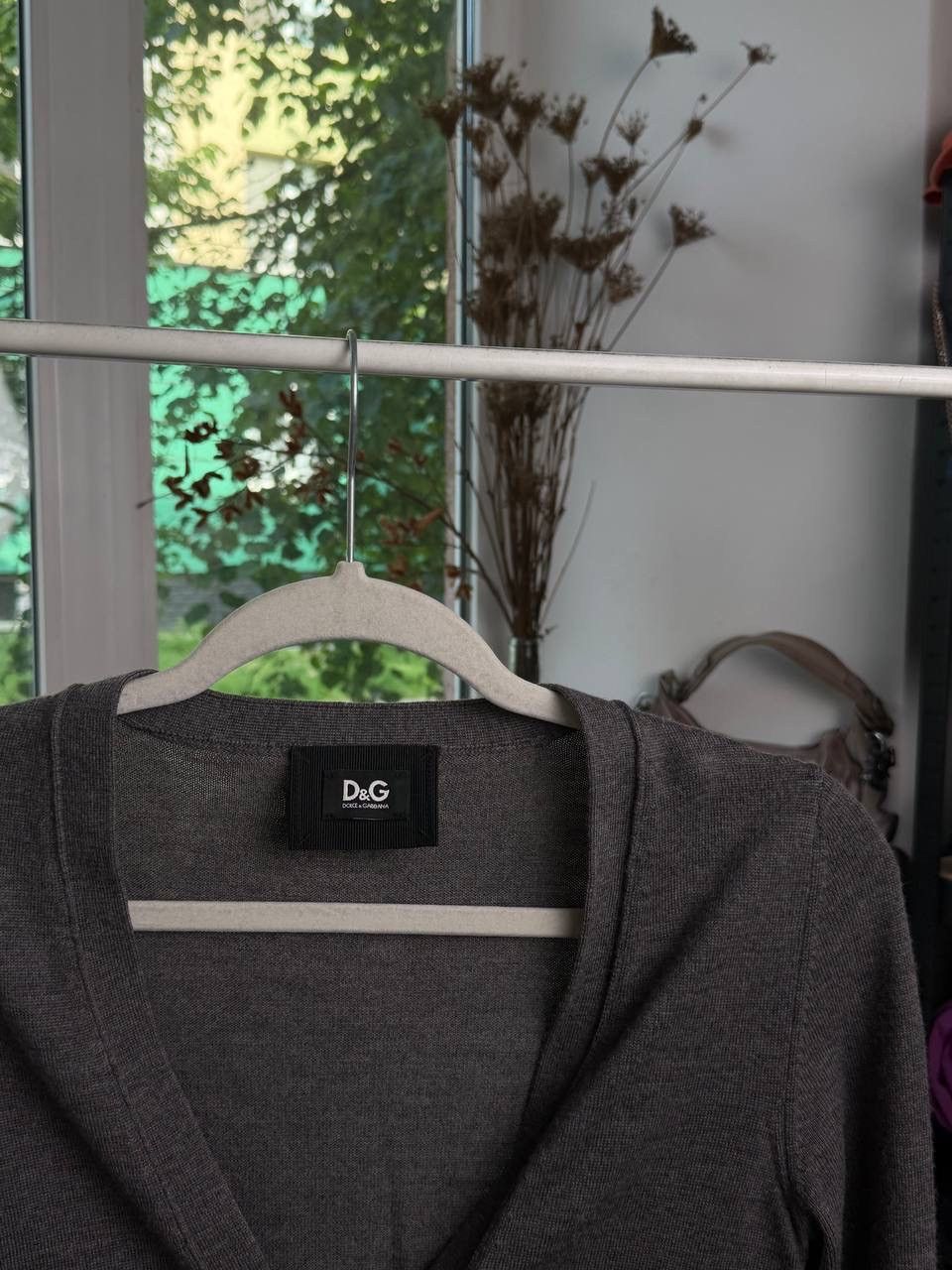 Dolce & Gabbana D&G Dolce & Gabbana Grey V-Neck Slim Fit Knit Cardigan Size XS / US 0-2 / IT 36-38 - 2 Thumbnail