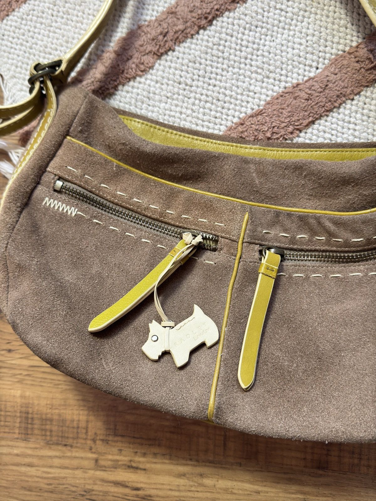 Vintage VINTAGE RADLEY SUEDE 2000s BAGUETTE BAG Size ONE SIZE - 2 Thumbnail