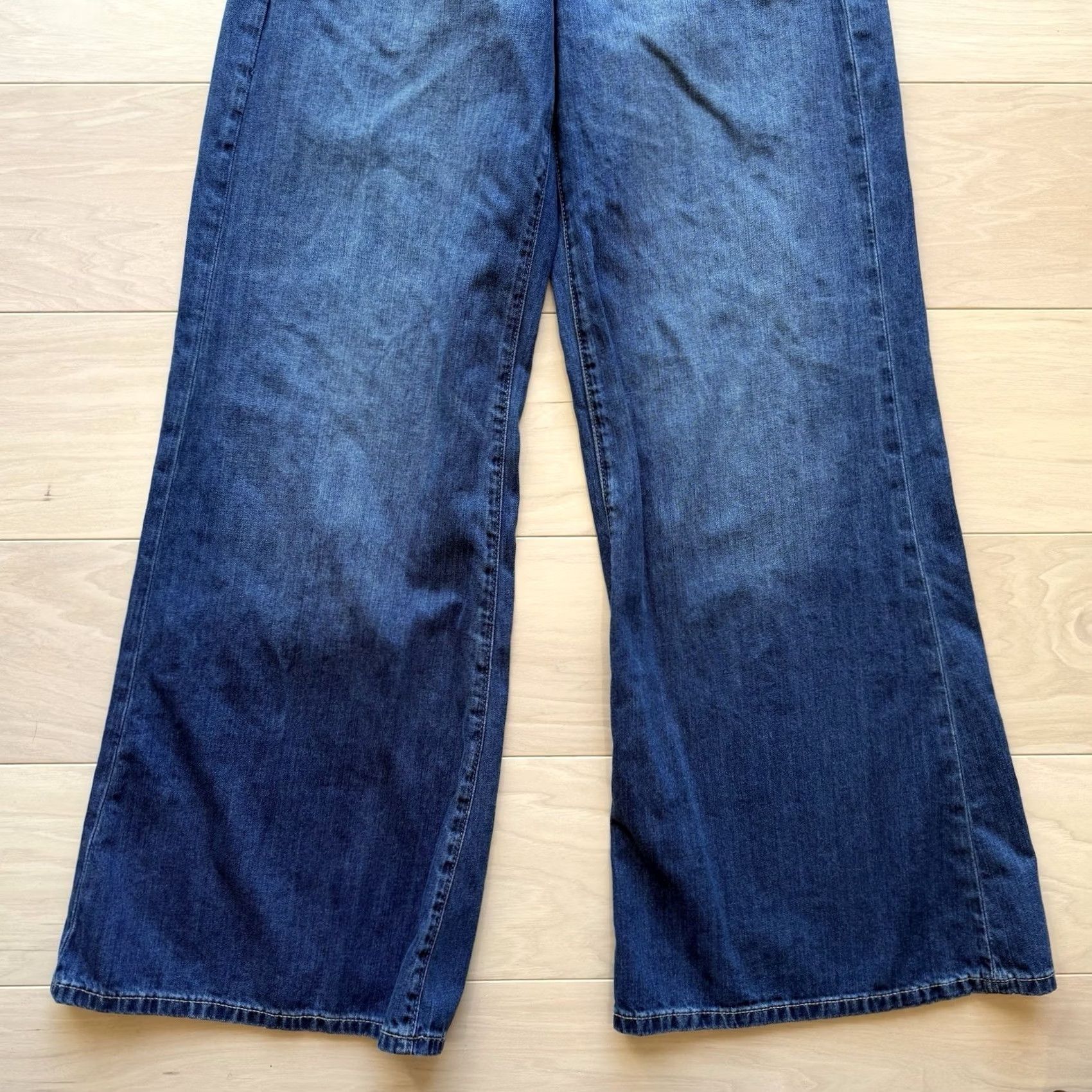 Banana Republic Banana Republic Jeans Women 30 Blue Puddle Bell Bottom Wide Leg Glam 5-Pocket Denim, High Rise, Slim? Wait, no. Size 30" / US 8 / IT 44 - 4 Thumbnail