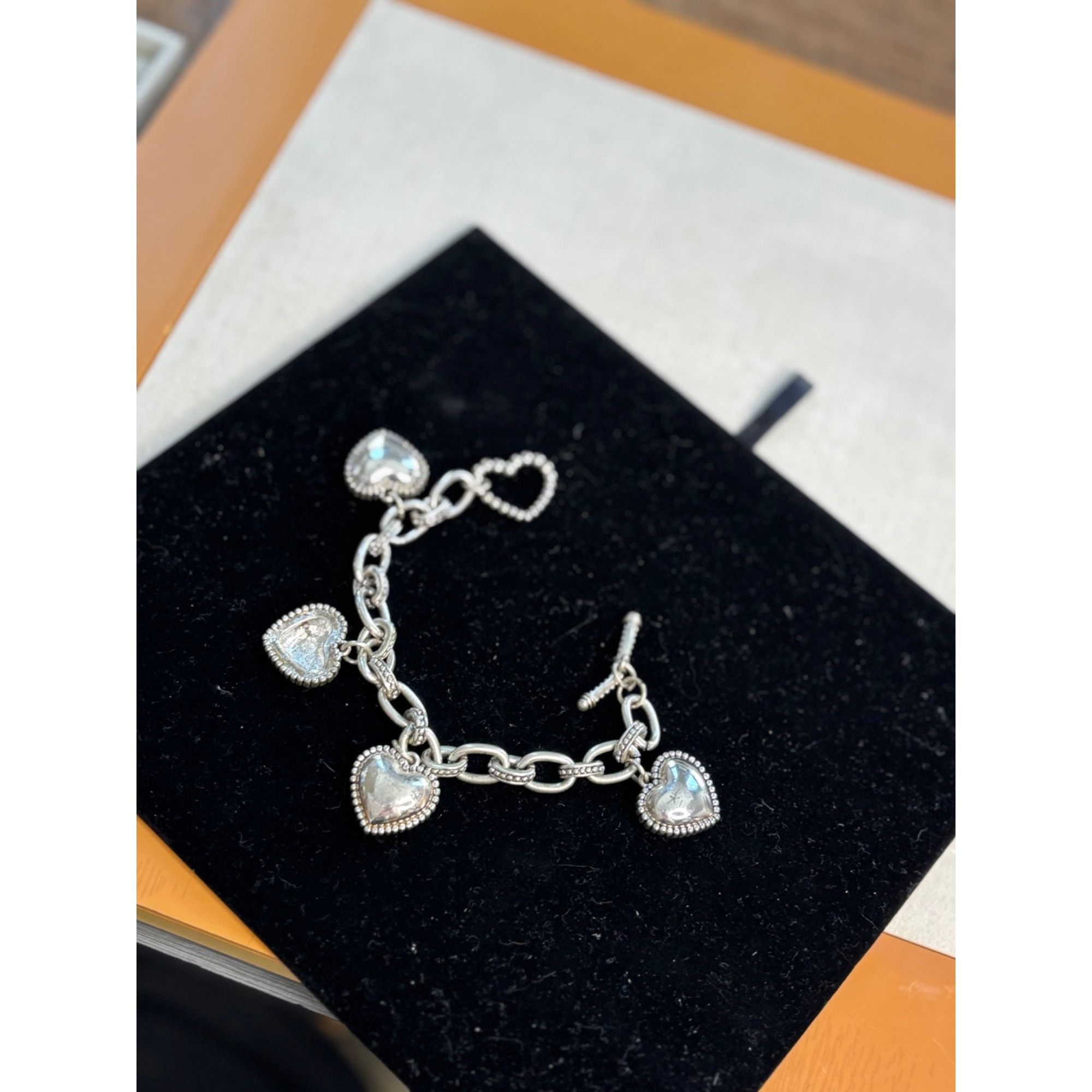 Other Heart Charm Silver Tone Bracelet With Toggle Clasp 7.5" Size ONE SIZE - 7 Thumbnail