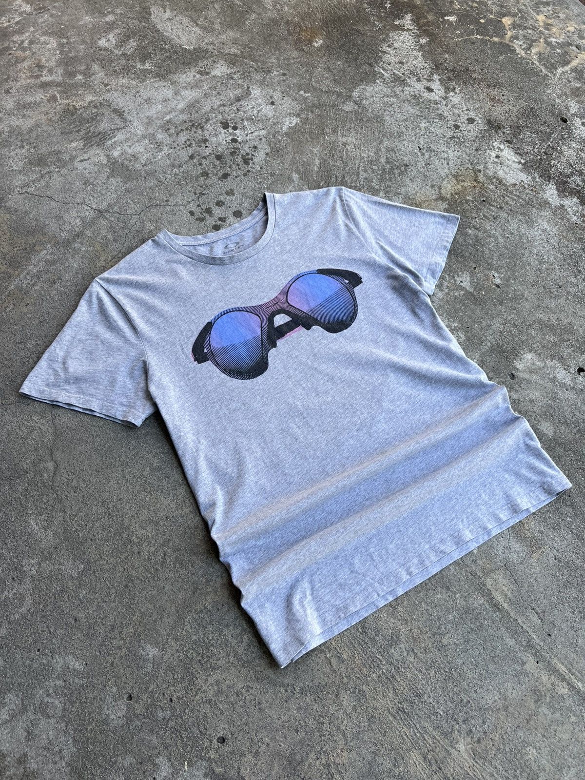 Oakley Crazy Vintage Oakley Big Logo T-shirt sunglasses Mars Print Size US XL / EU 56 / 4 - 4 Thumbnail