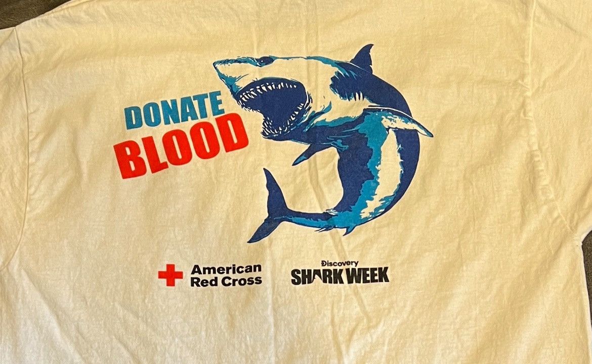 Hanes American Red Cross Shark Week T Shirt Size US L / EU 52-54 / 3 - 4 Thumbnail
