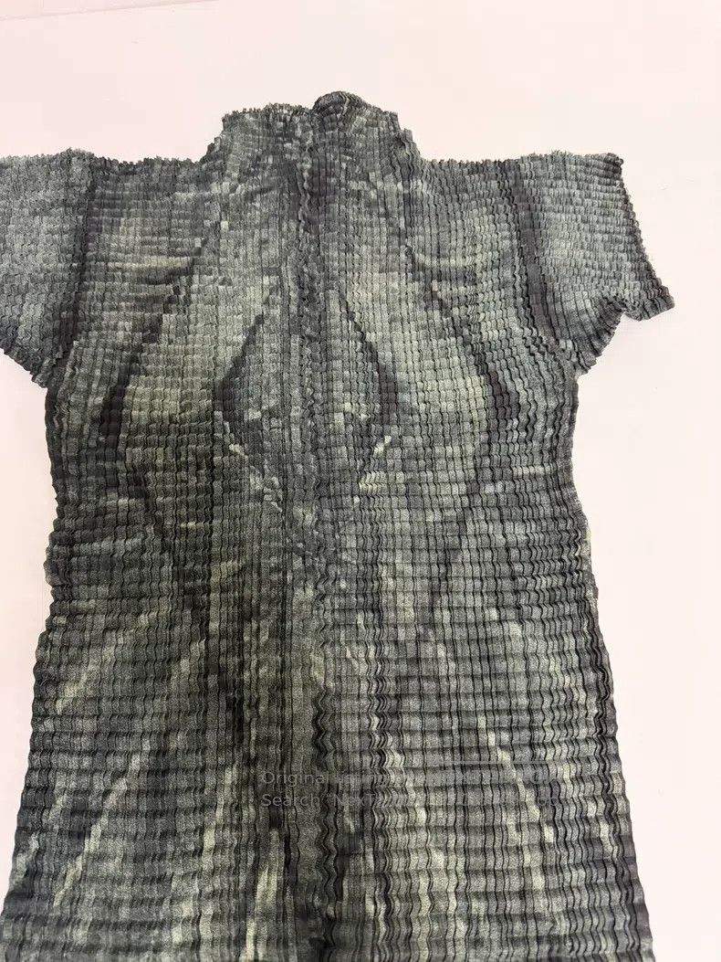 Issey Miyake Issey Miyake Main Line Ruched Turtleneck Short-Sleeve Top Size M / US 6-8 / IT 42-44 - 5 Thumbnail