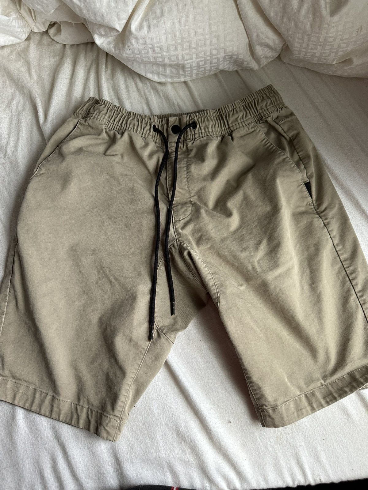 Nike Nike shorts size medium Size US 31 - 1 Thumbnail