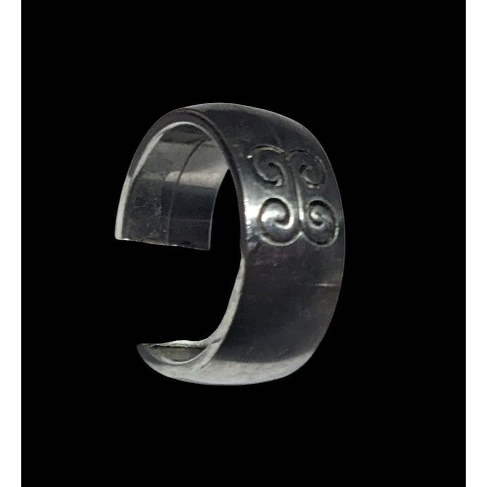 Other Vintage Floral Engraved Silver Tone Wide Band Ring Size 6 Size ONE SIZE - 3 Thumbnail