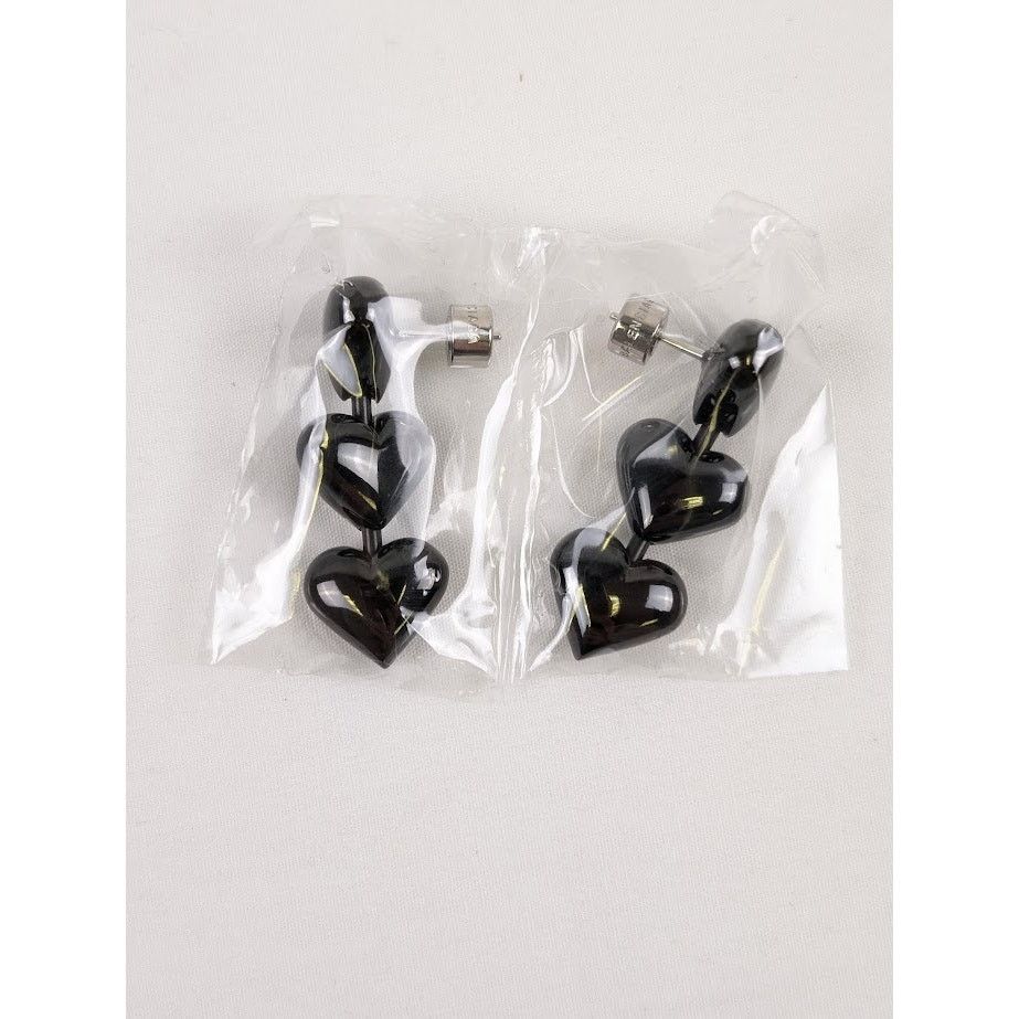 Balenciaga o1rshd1 Q:2 / Size: OS / Heart Earrings in Black Size ONE SIZE - 1 Thumbnail