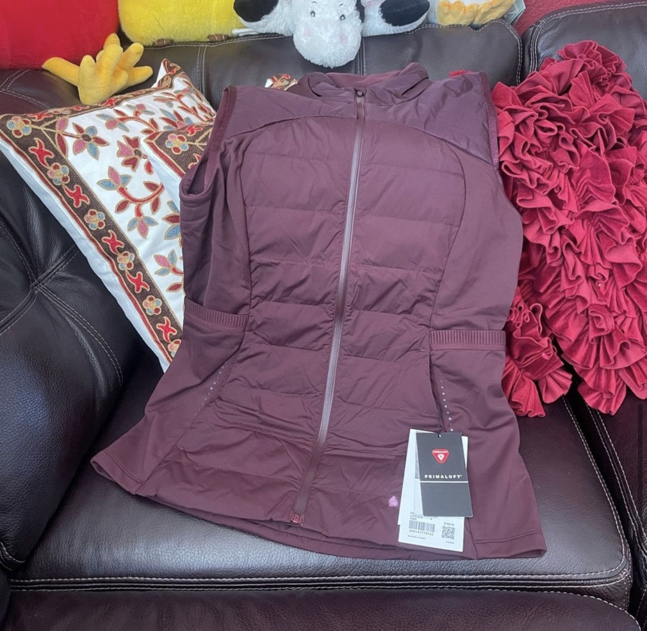Lululemon Lululemon down for it all vest NWT in cassis size 4 avail Size S / US 4 / IT 40 - 4 Thumbnail