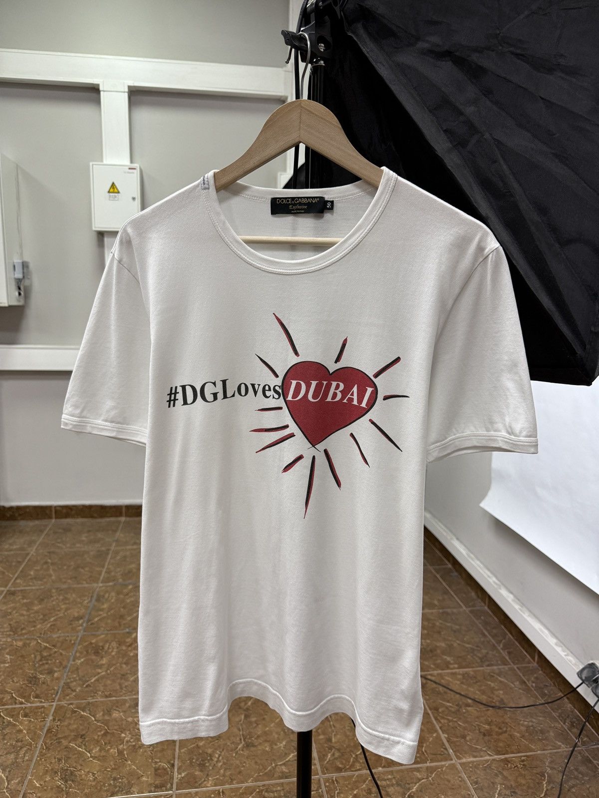 Dolce & Gabbana 🇮🇹 Y2K Dolce Gabbana Loves Dubai Exclusive T-Shirt Rare Retro Size US M / EU 48-50 / 2 - 1 Thumbnail