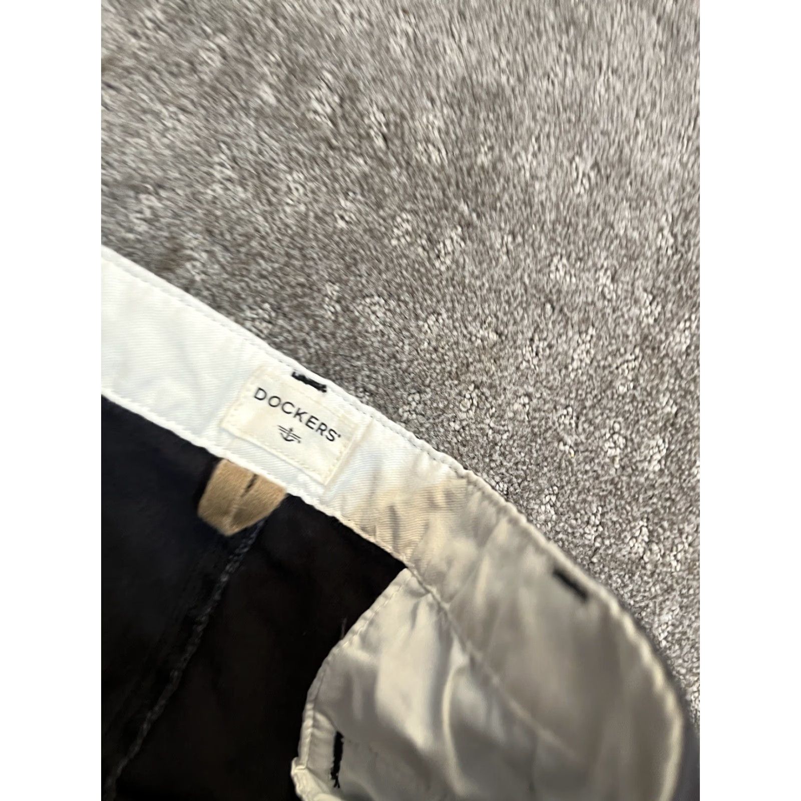 Dockers DOCKERS Men Shorts Bermuda 40 Black Solid Cotton Casual Pockets Belt Loops Regular Inseam 10" Mens Size US 40 / EU 56 - 3 Thumbnail