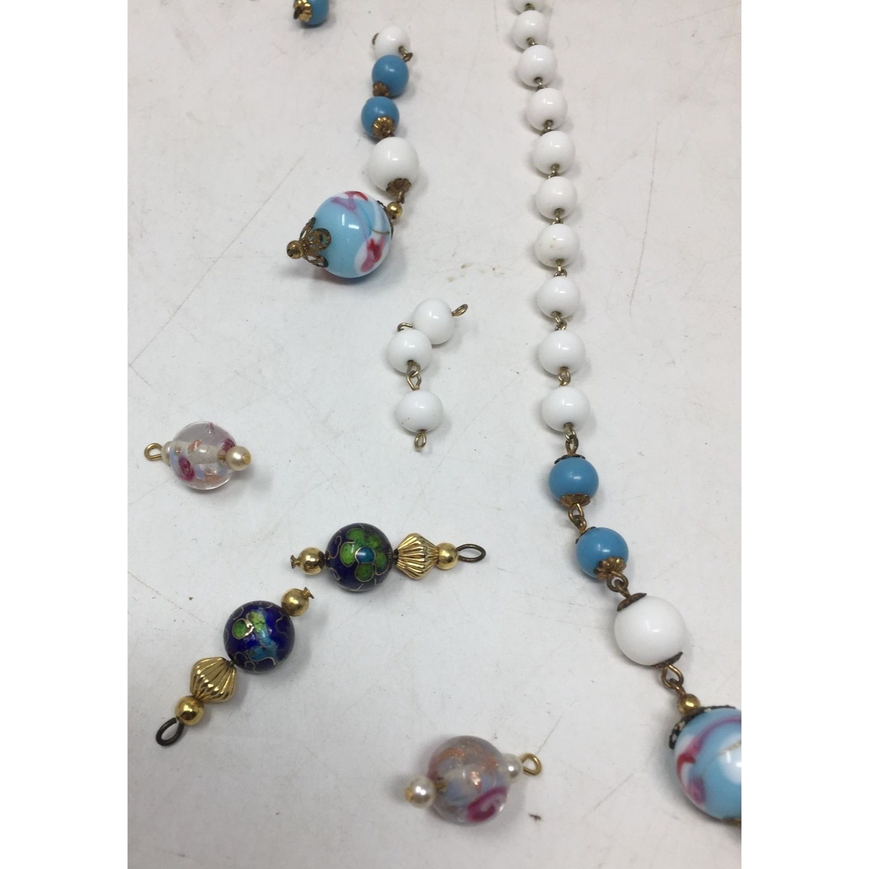 Other Women's Blue and White Beaded Necklace and Extra Beads/Piece Size ONE SIZE - 5 Thumbnail