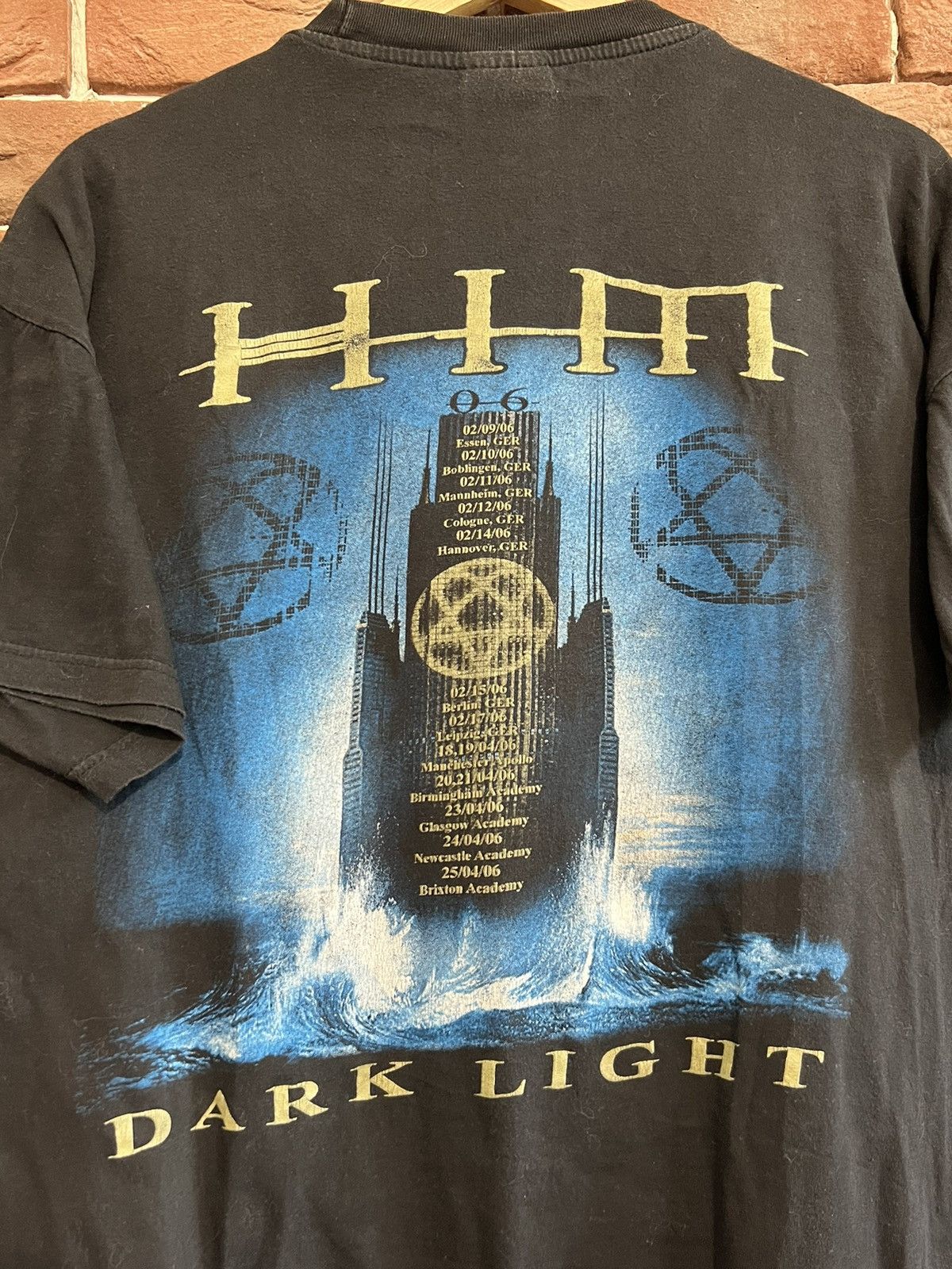 Band Tees Rare Vintage 00s HIM Dark Light Rock Band Band Tshirt Y2K L Size US L / EU 52-54 / 3 - 5 Thumbnail