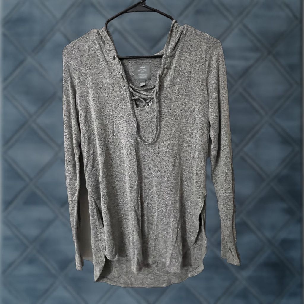 Vintage Aerie Hoodie Women Size M Gray Deep V Lace Up Pullover Long Sleeve Regular Womens Size M / US 6-8 / IT 42-44 - 1 Thumbnail