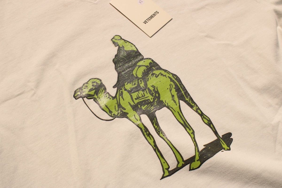 お*る様 VETEMENTS DARK WEB SILK ROAD LOGO C Darknet Camel T-shirt