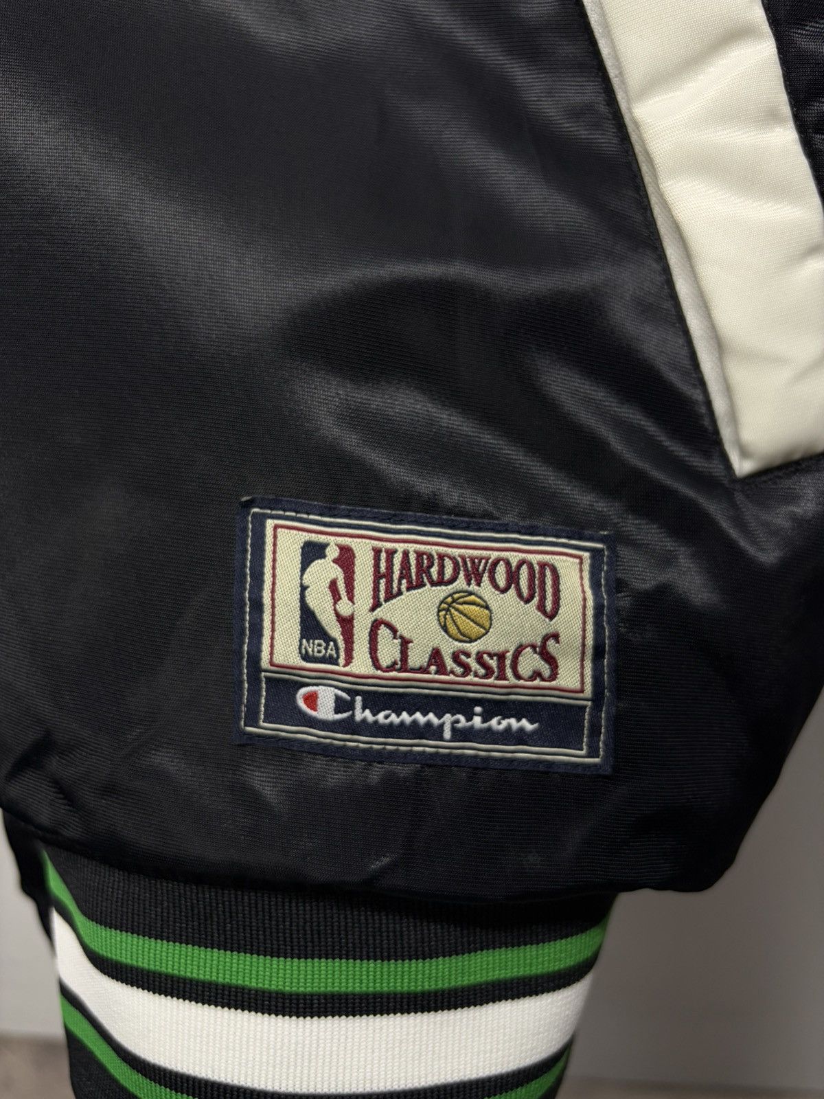 NBA VTG Champion x NBA Boston Celtics Black & White Satin Bomber Size US L / EU 52-54 / 3 - 9 Thumbnail