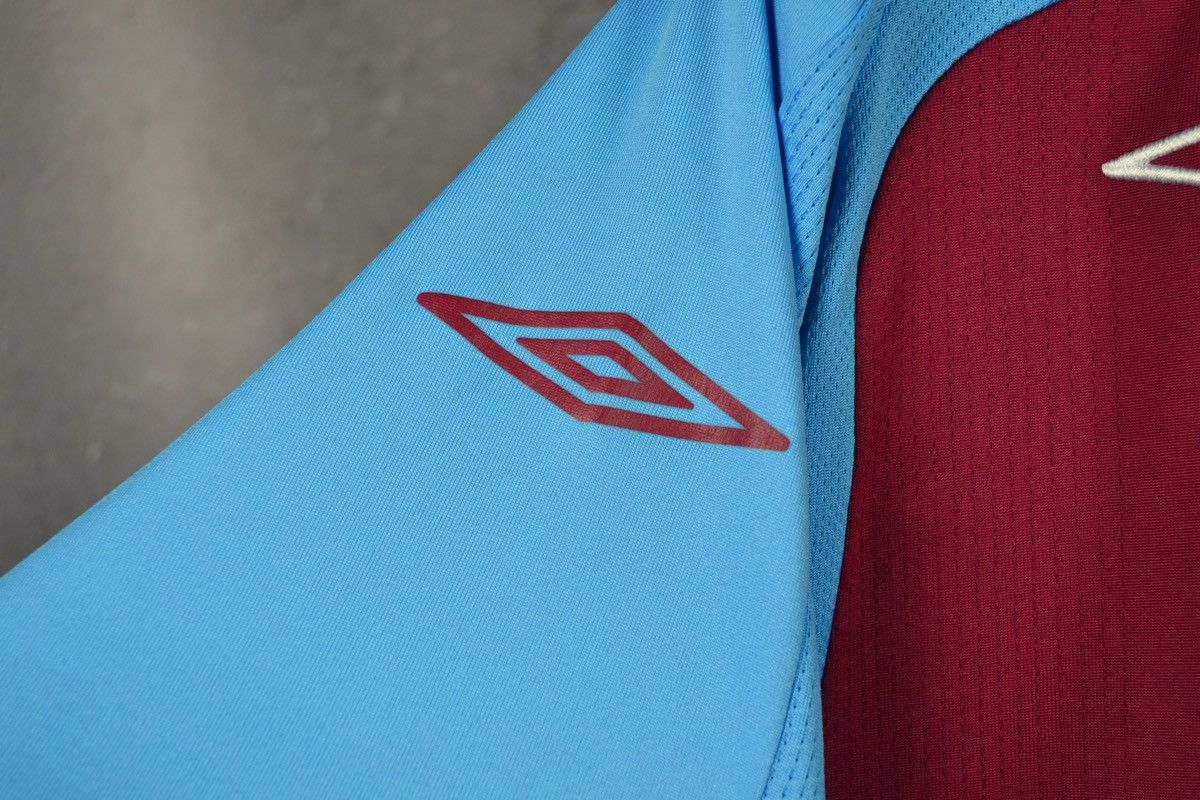 Umbro × Vintage West Ham United 2008 Home Football Shirt Umbro Soccer Jersey Size US XL / EU 56 / 4 - 6 Thumbnail