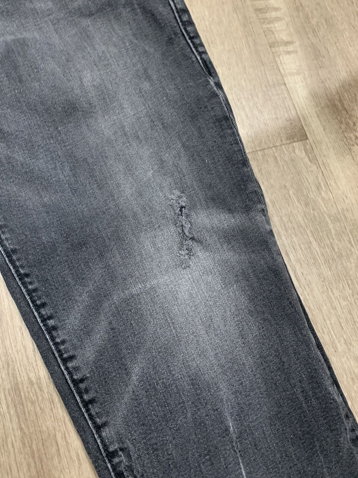 True Religion True Religion Black distressed jeans Size US 34 / EU 50 - 8 Thumbnail