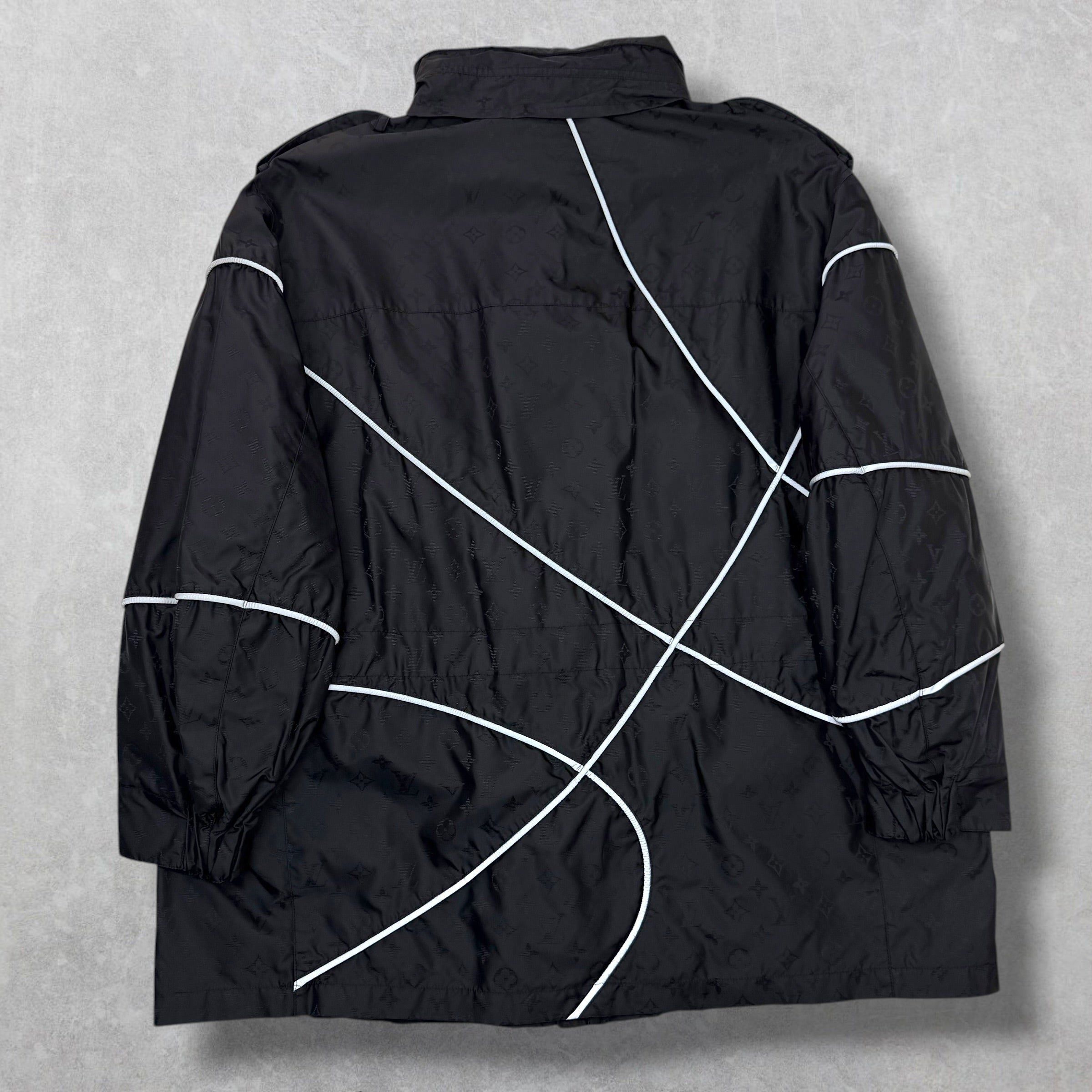 Louis Vuitton Louis Vuitton x NBA Monogram Parka 58 (XXXL) Size US XXL / EU 58 / 5 - 2 Thumbnail