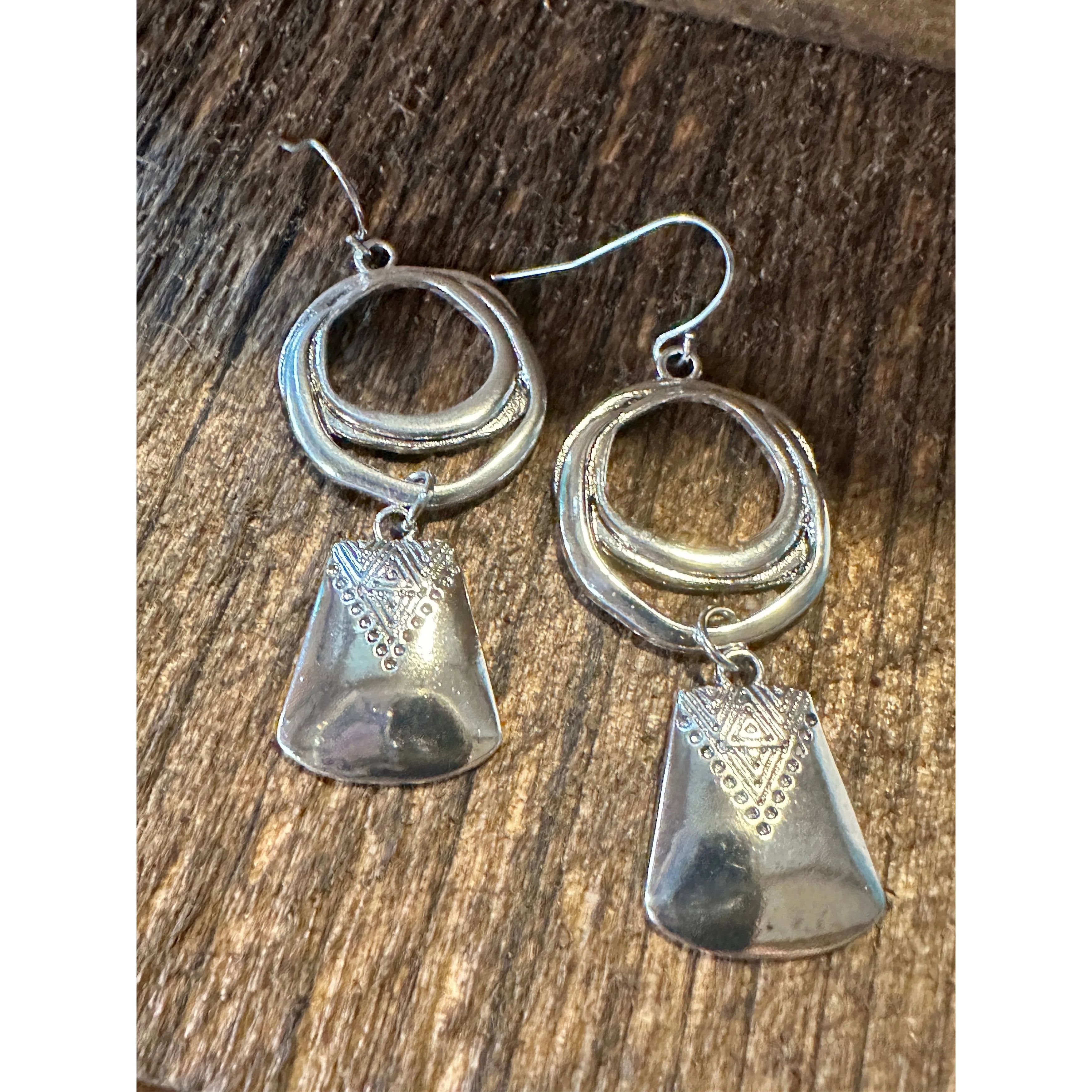 Other Boho Hippie Western Cowgirl Circle Silver Drop Wire Earrings Size ONE SIZE - 7 Thumbnail