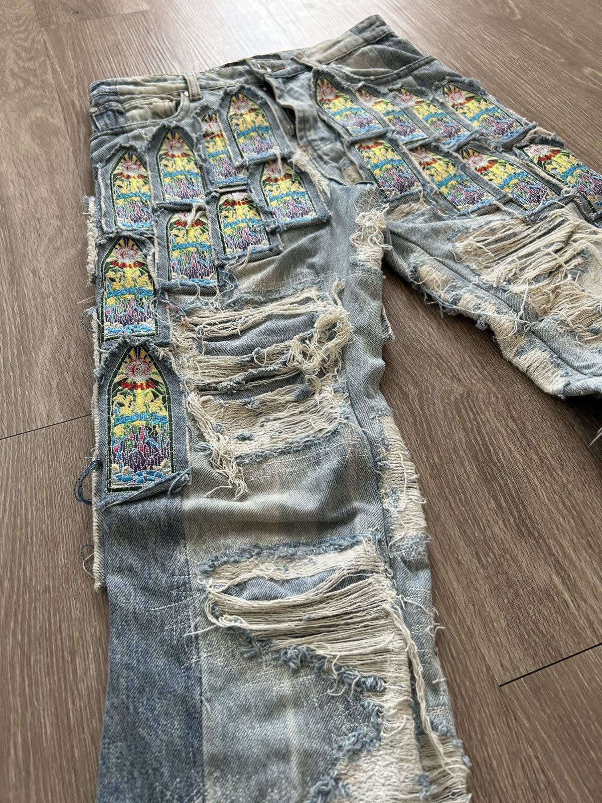 Who Decides War WDW Stain Glass Patch Flare “Coliseum Fusion” Denim Jeans Size US 29 - 2 Thumbnail