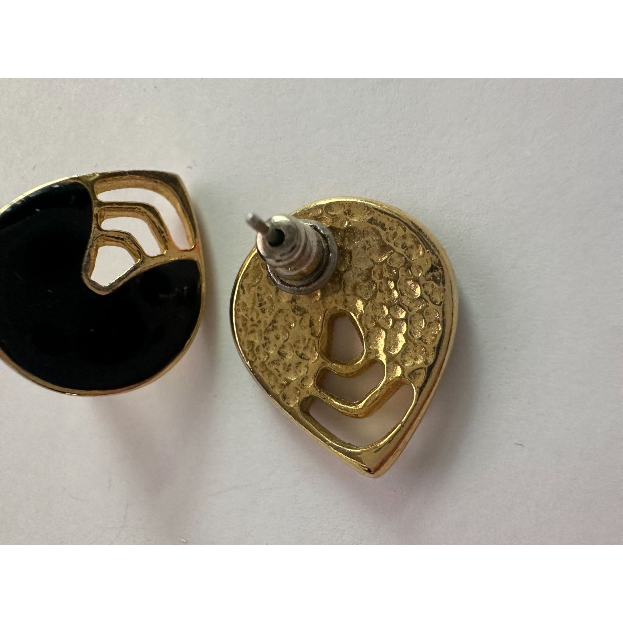 Other Women's Black and Gold Tear Drop Shaped Stud Earrings Size ONE SIZE - 11 Thumbnail