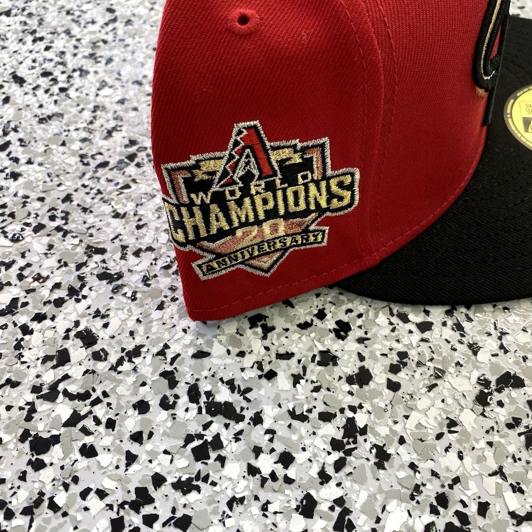 New Era VINTAGE NEW ERA 59FIFTY Arizona Dimondbacks 20TH Anniversary World Champions Red 7 5/8 Mens Baseball Cap Size ONE SIZE - 3 Thumbnail
