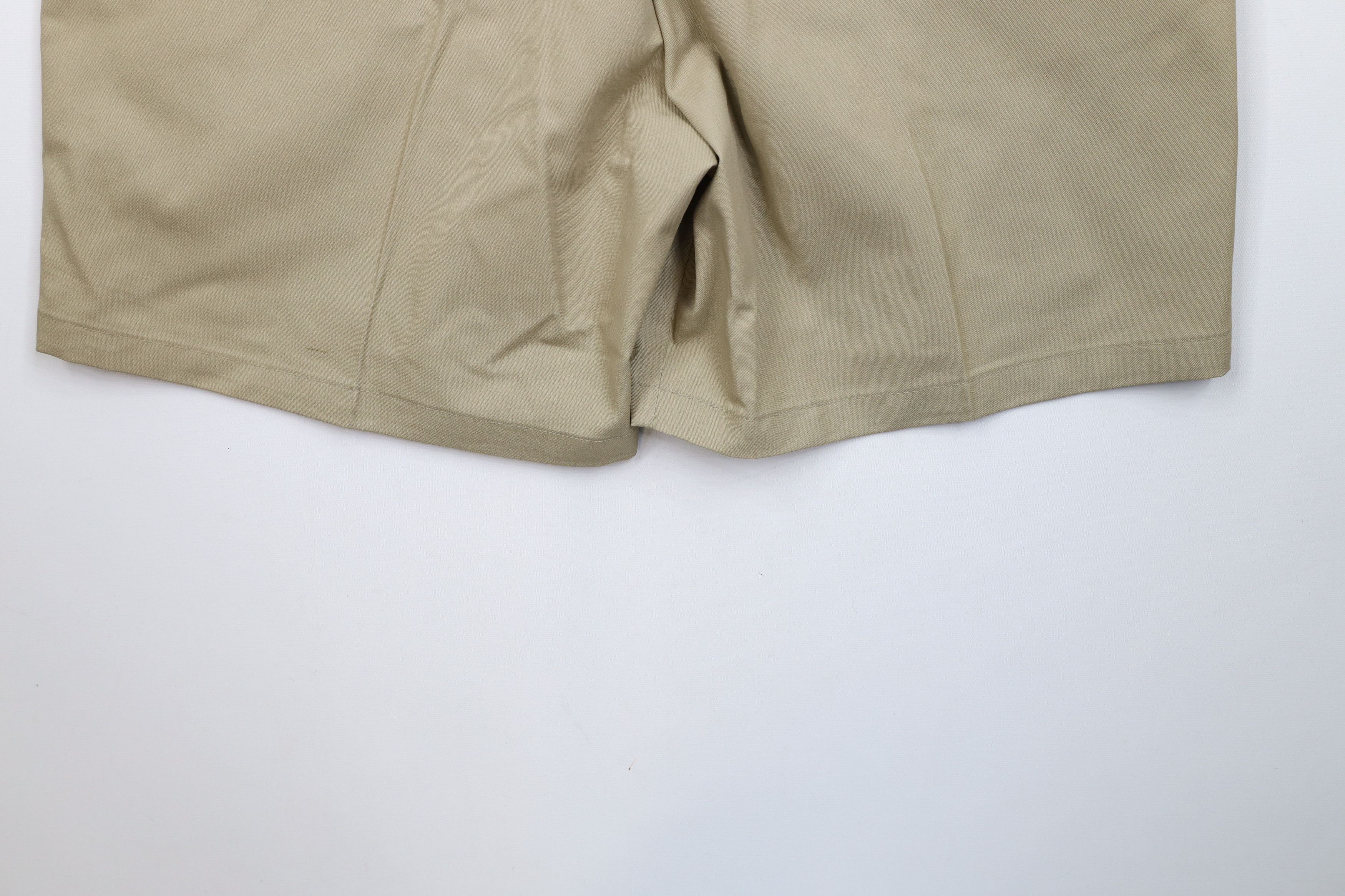 Dickies × Vintage Deadstock Vintage 90s Dickies Chino Shorts Beige USA Size US 42 / EU 58 - 11 Thumbnail