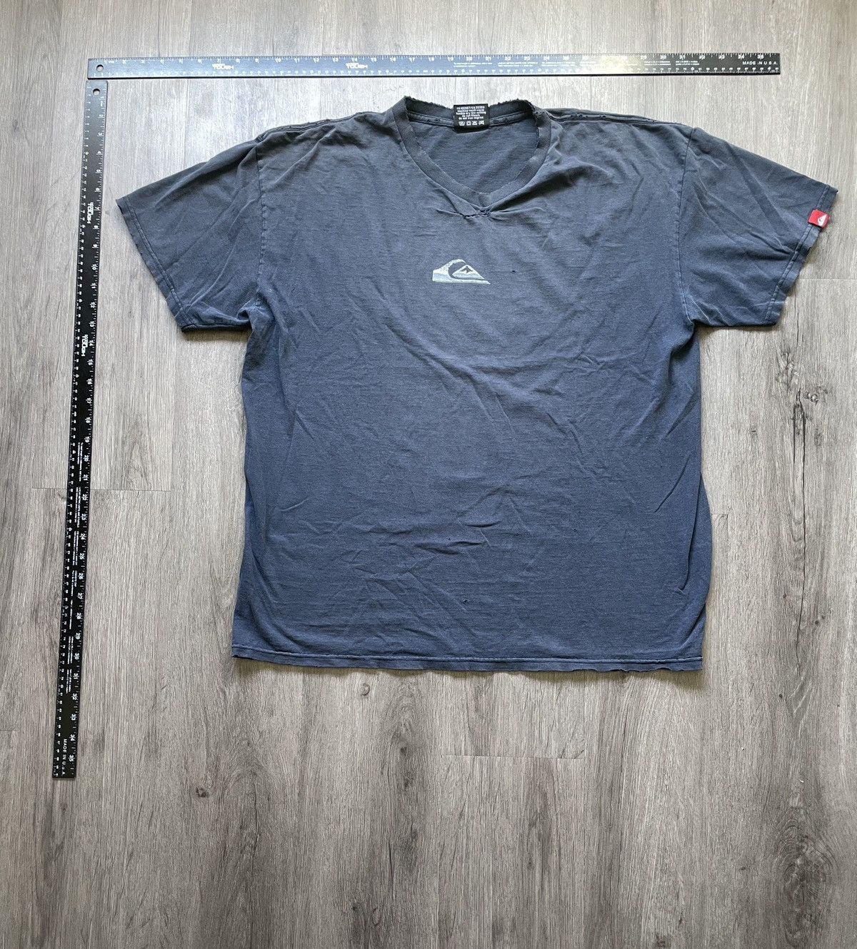 Quiksilver Vintage Quiksilver “Surf Logo” Thrashed T-Shirt (Sz. XL) Size US XL / EU 56 / 4 - 4 Thumbnail