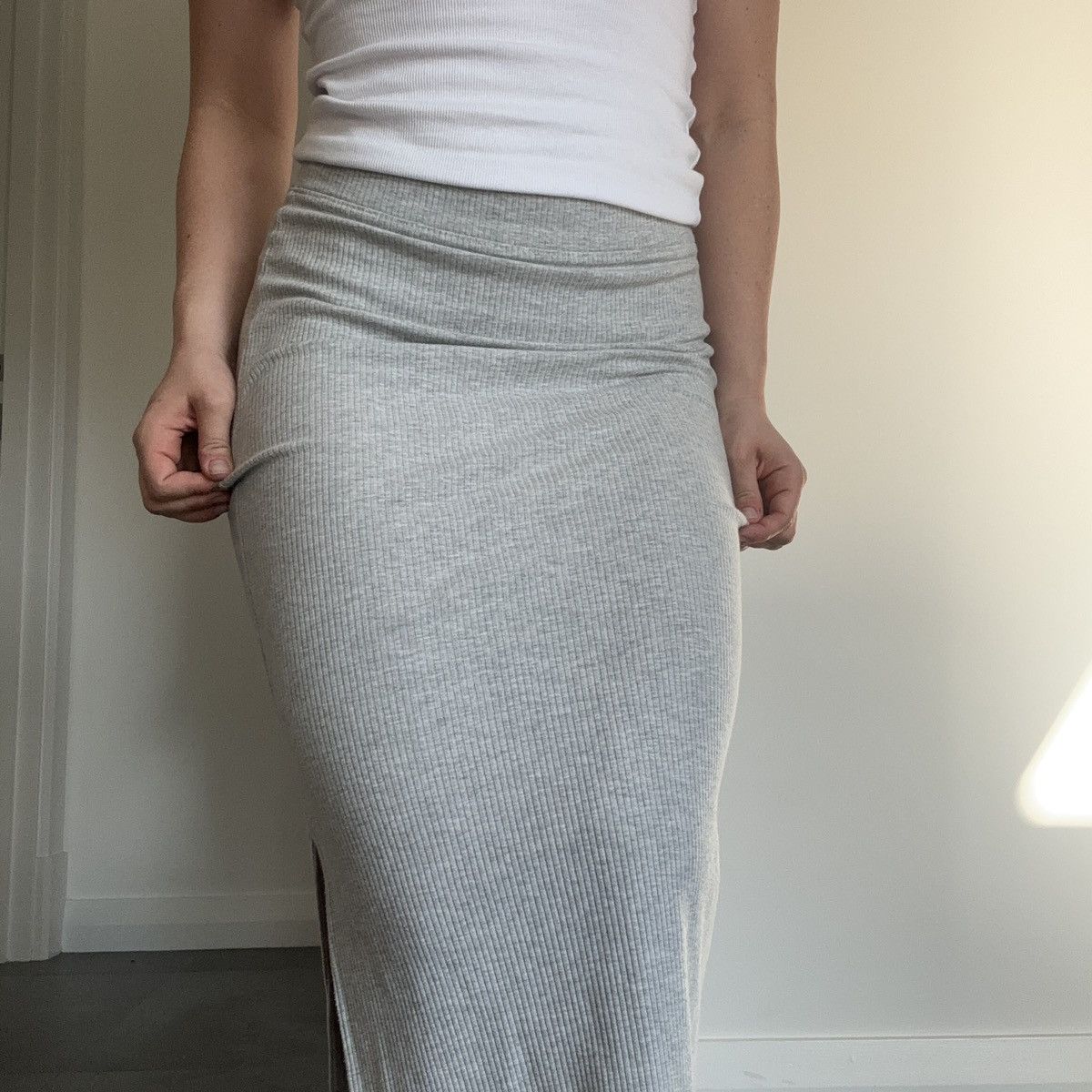 Other Grey body con midi skirt Size 28" / US 6 / IT 42 - 4 Thumbnail