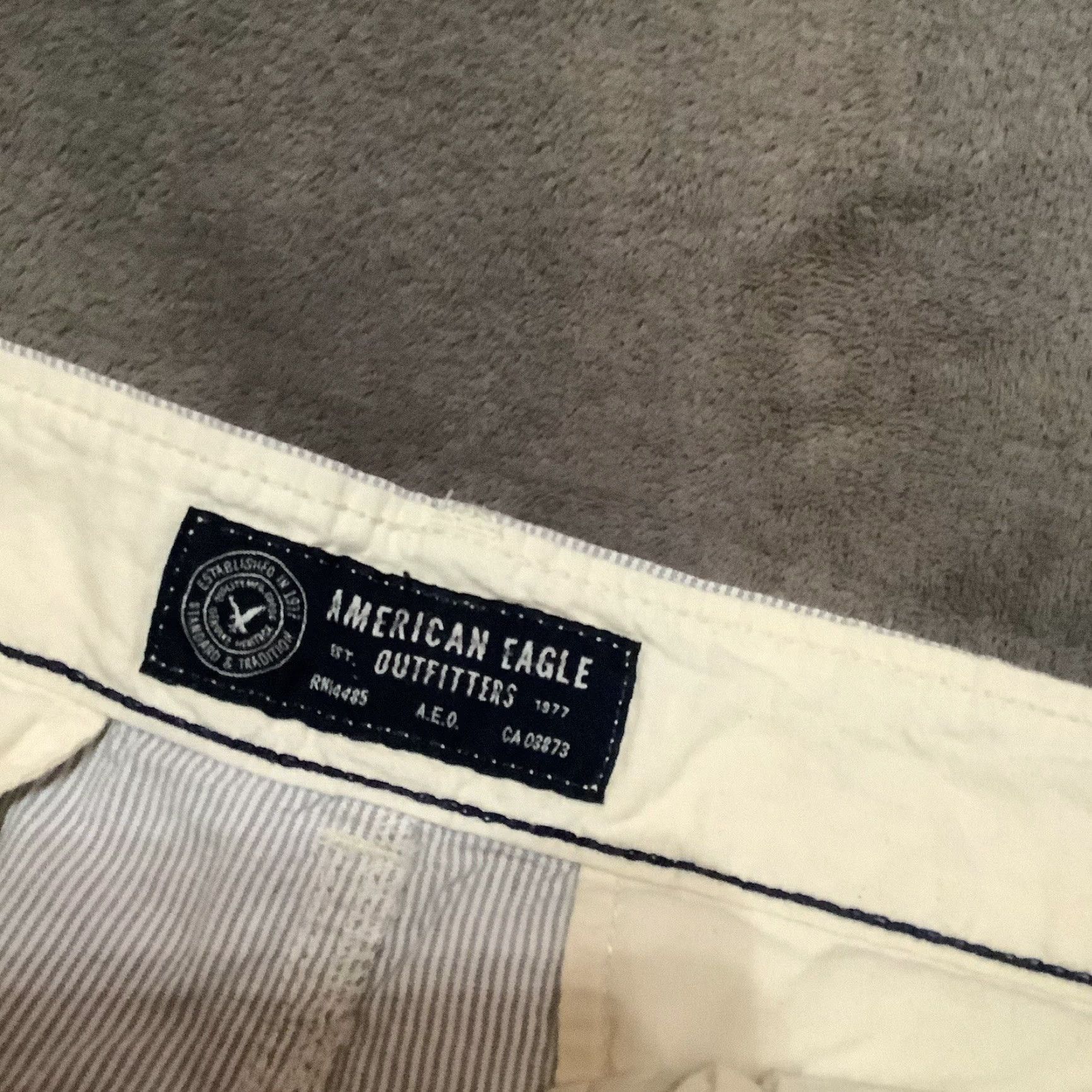 American Eagle Outfitters American Eagle Chino Shorts Mens 36 Blue White Pinstriped Preppy Classic Size US 36 / EU 52 - 2 Thumbnail