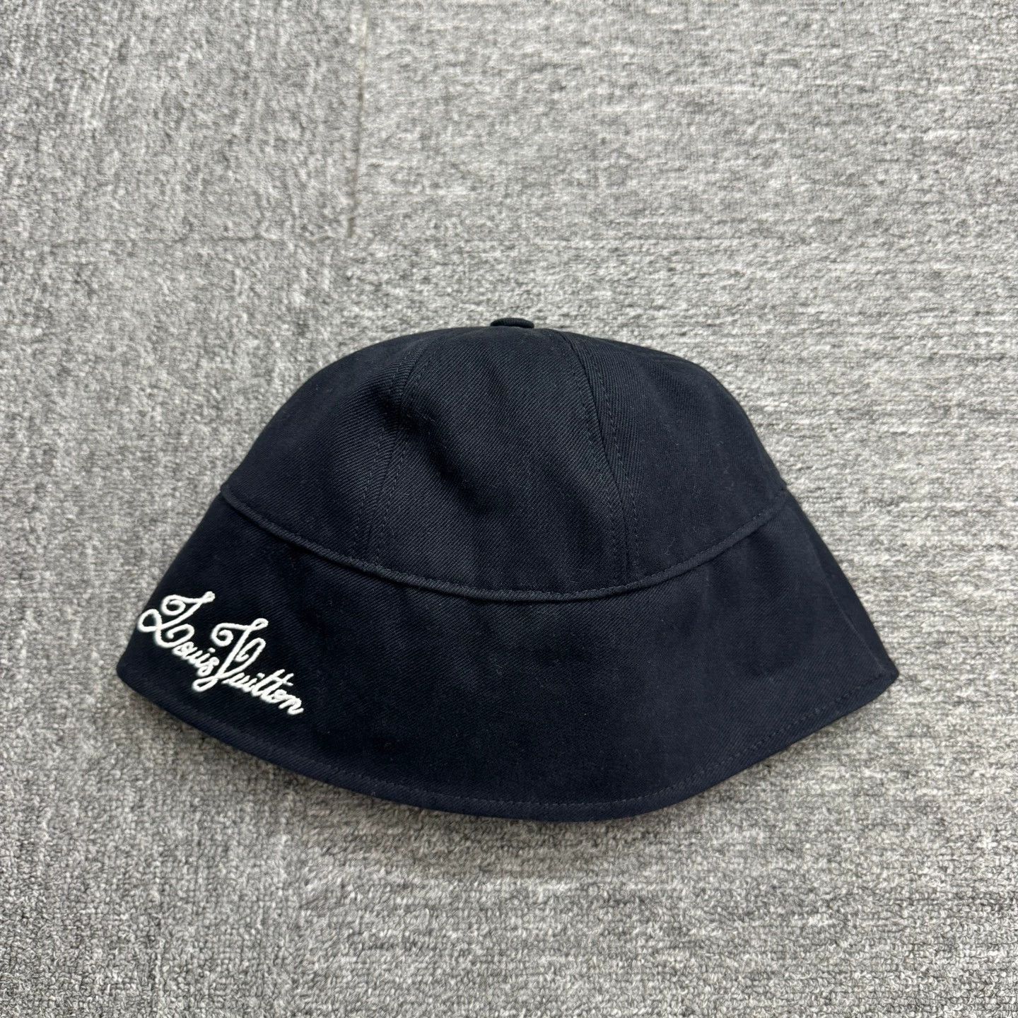 Louis Vuitton LV Embroidered Logo Bucket Hat One Size Size ONE SIZE - 1 Thumbnail