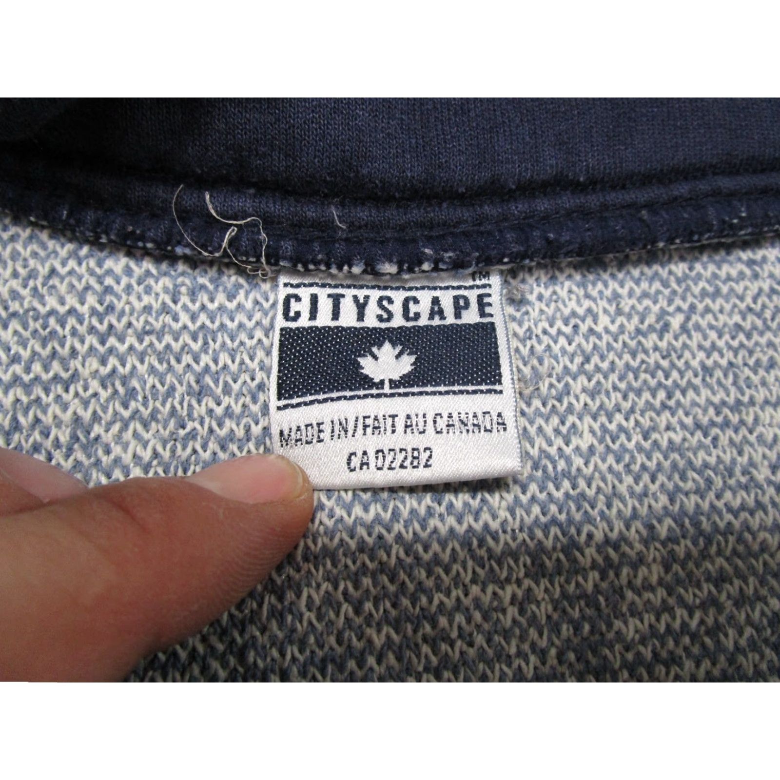 Vintage VINTAGE Cityscapes Sweatshirt 2XL Bayfield Wisconsin Embroidered Crew Neck Long Sleeve Gray Mens Size US XXL / EU 58 / 5 - 3 Thumbnail