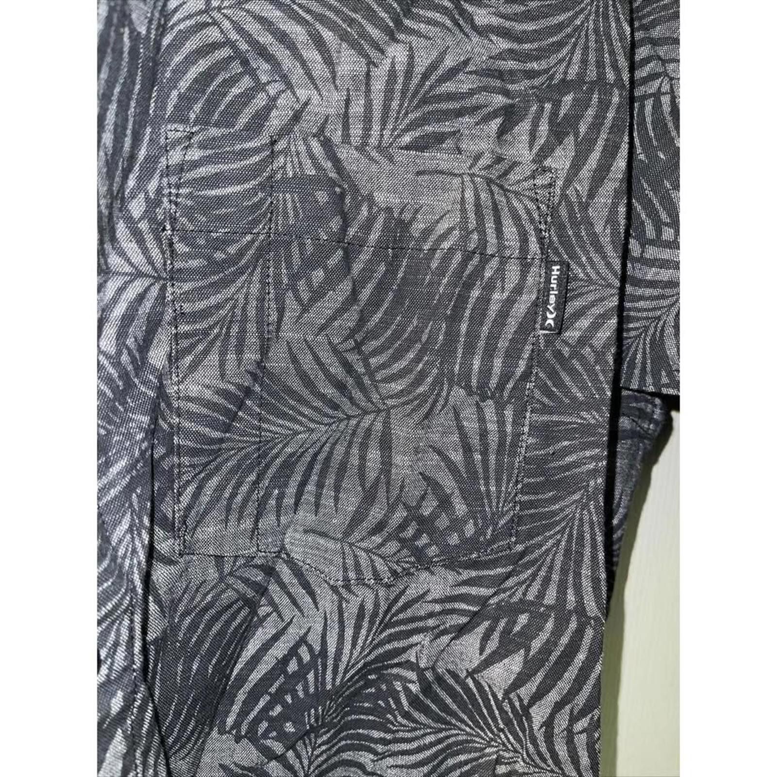 Other Hurley Short Sleeve Tropical Print Shirt - Size S Size US S / EU 44-46 / 1 - 6 Thumbnail