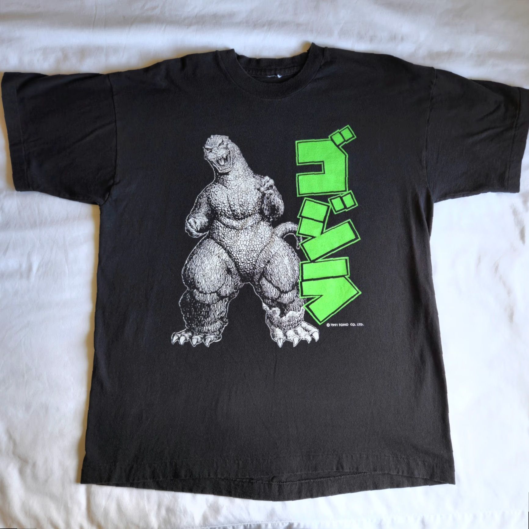 Vintage VINTAGE Godzilla 1991 Toho Comic Manga 90s XL Black Single Stitch Graphic TShirt Rare Tee Men XL Graphic Tee Size US XL / EU 56 / 4 - 3 Thumbnail